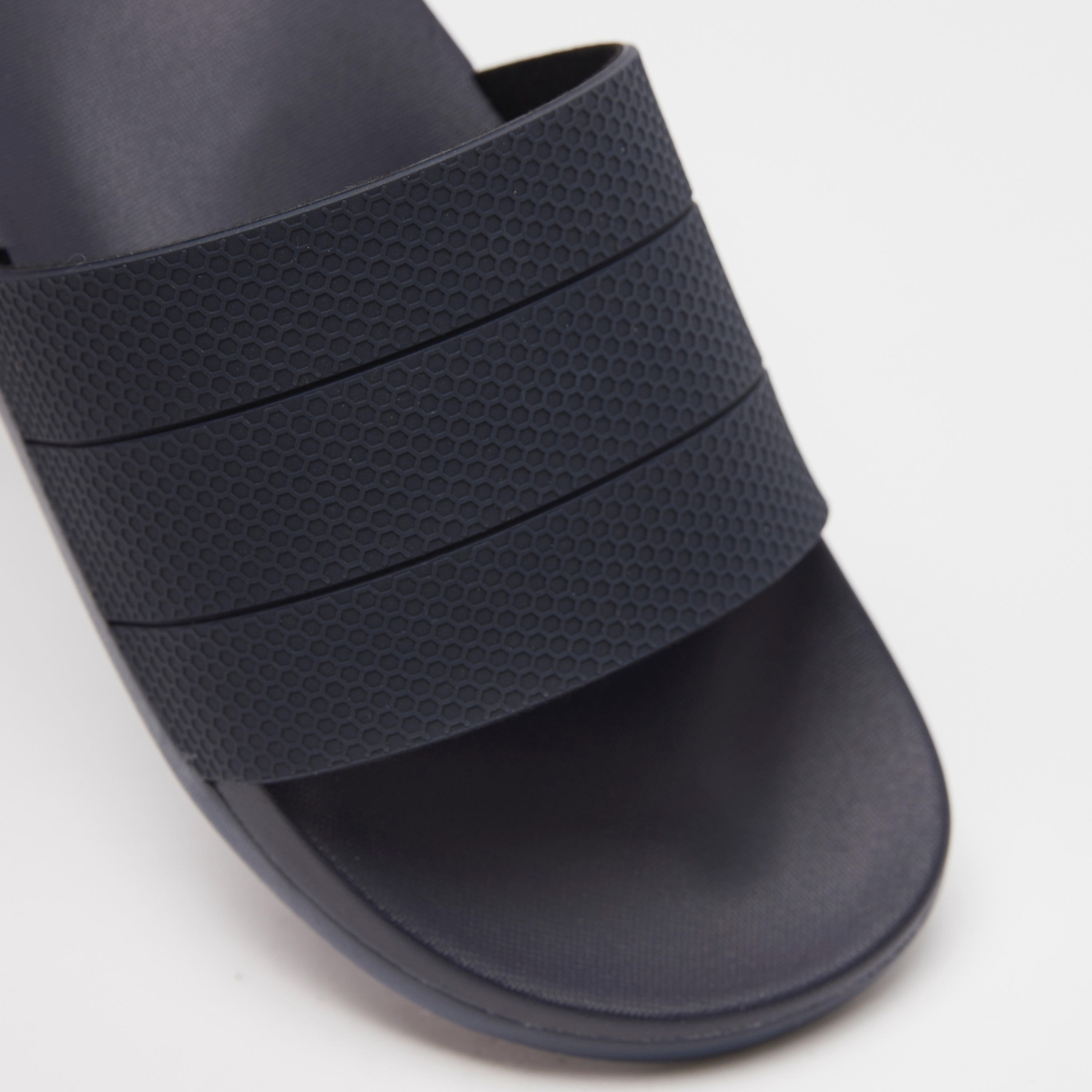شبشب خفيف بارز الملمس للرجال من كابا-men-shoes-flipflopsandslides-image-5