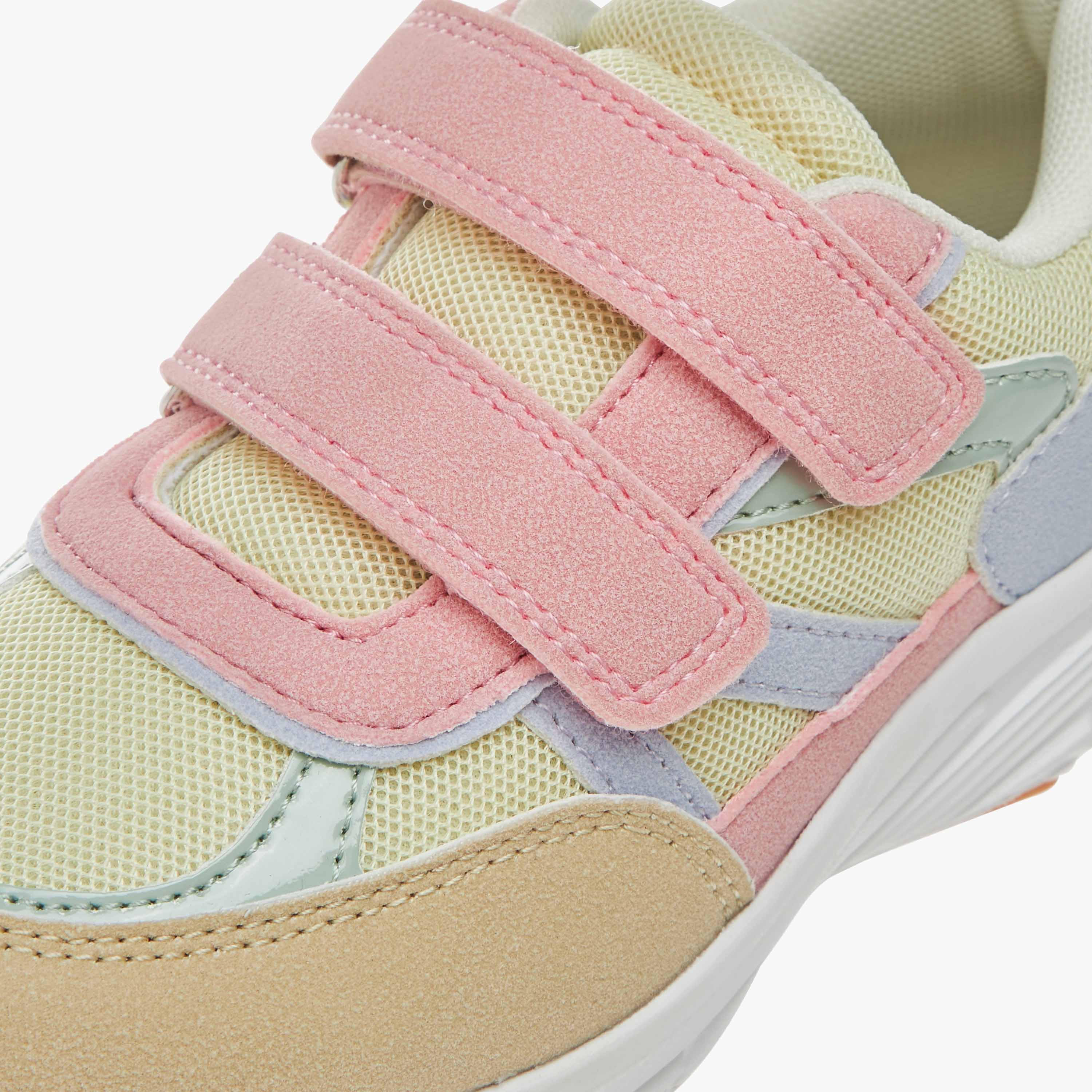 حذاء سنيكرز بقوالب ملونة وشريط إغلاق لاصق من جونيورز-girls-shoes-sneakers-image-4