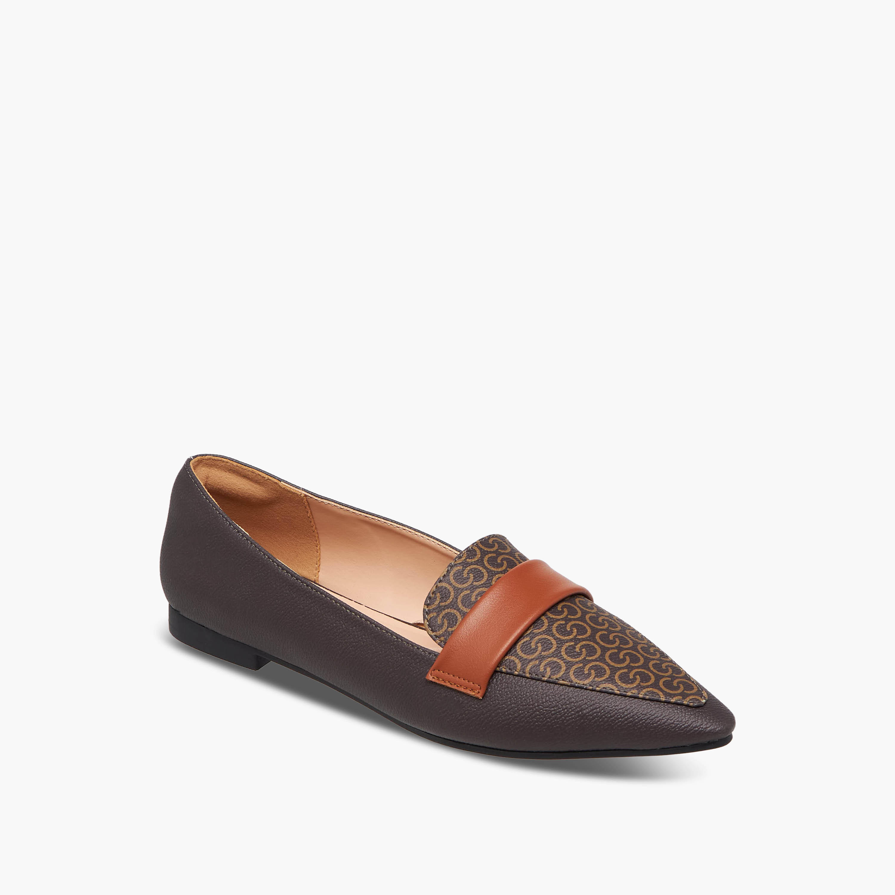 حذاء خفيف بطبعات مونوجرام للنساء من سيليست-women-shoes-loafersandmoccasins-image-2