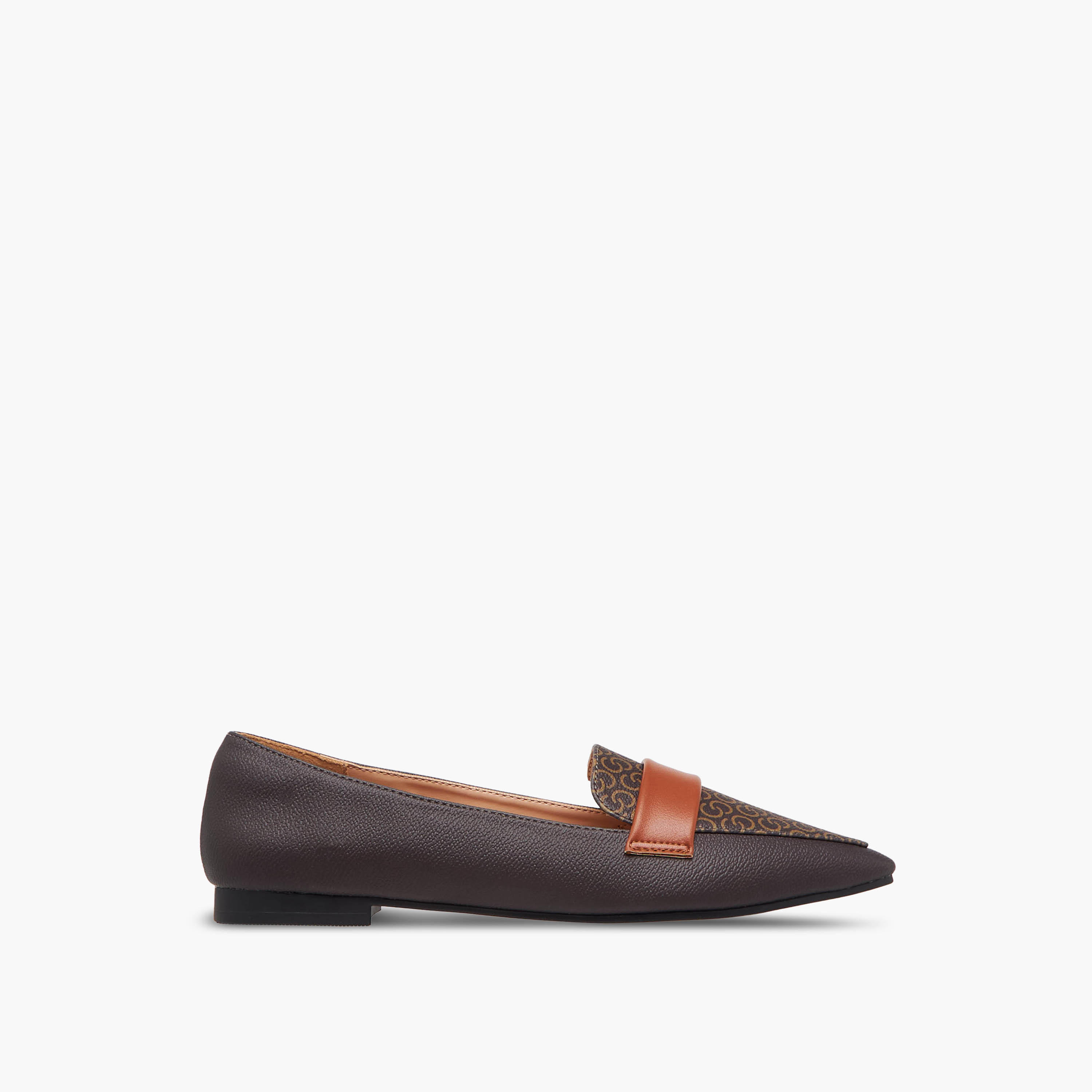 حذاء خفيف بطبعات مونوجرام للنساء من سيليست-women-shoes-loafersandmoccasins-image-3