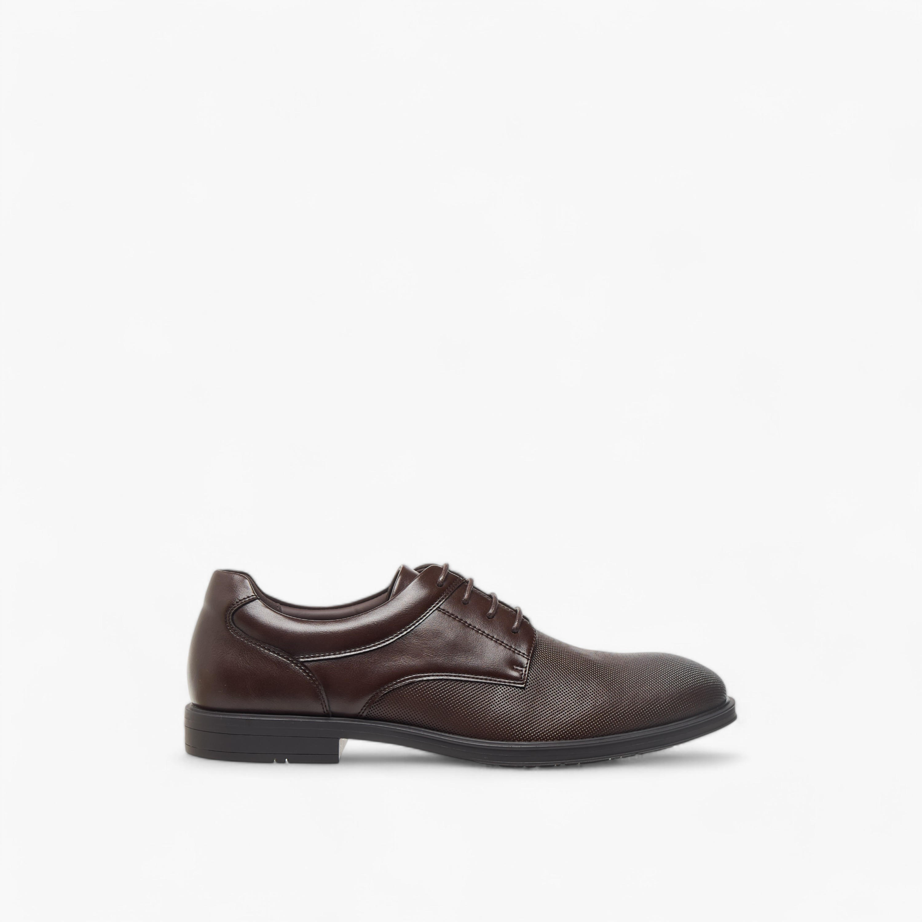 حذاء ديربي بارز الملمس برباط إغلاق من إل بي إل من شو إكسبريس-men-shoes-formalshoes-image-3