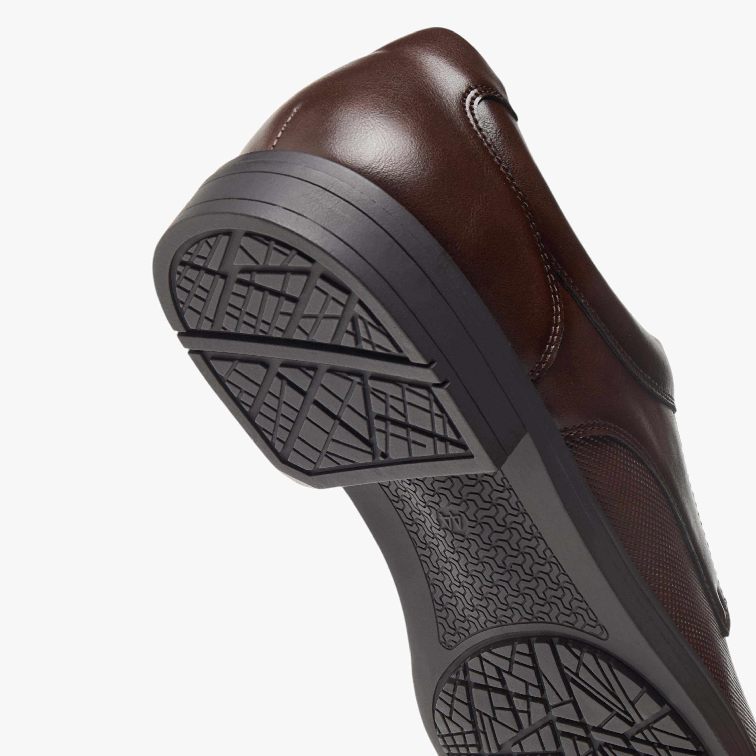 حذاء ديربي بارز الملمس برباط إغلاق من إل بي إل من شو إكسبريس-men-shoes-formalshoes-image-5