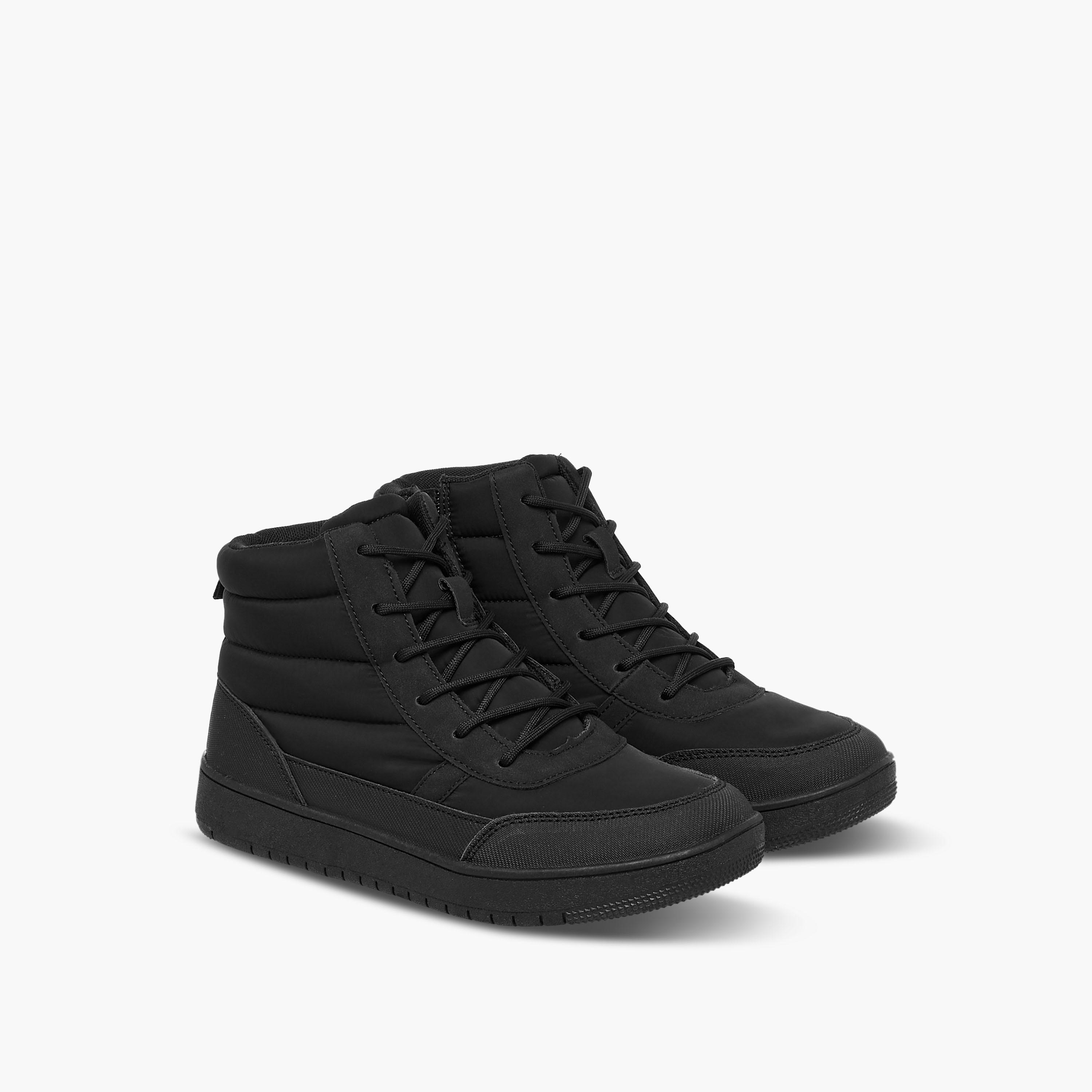 بوت مبطن بطول الكاحل ورباط للولاد من ماستر دوتشيني-boys-shoes-boots-image-1