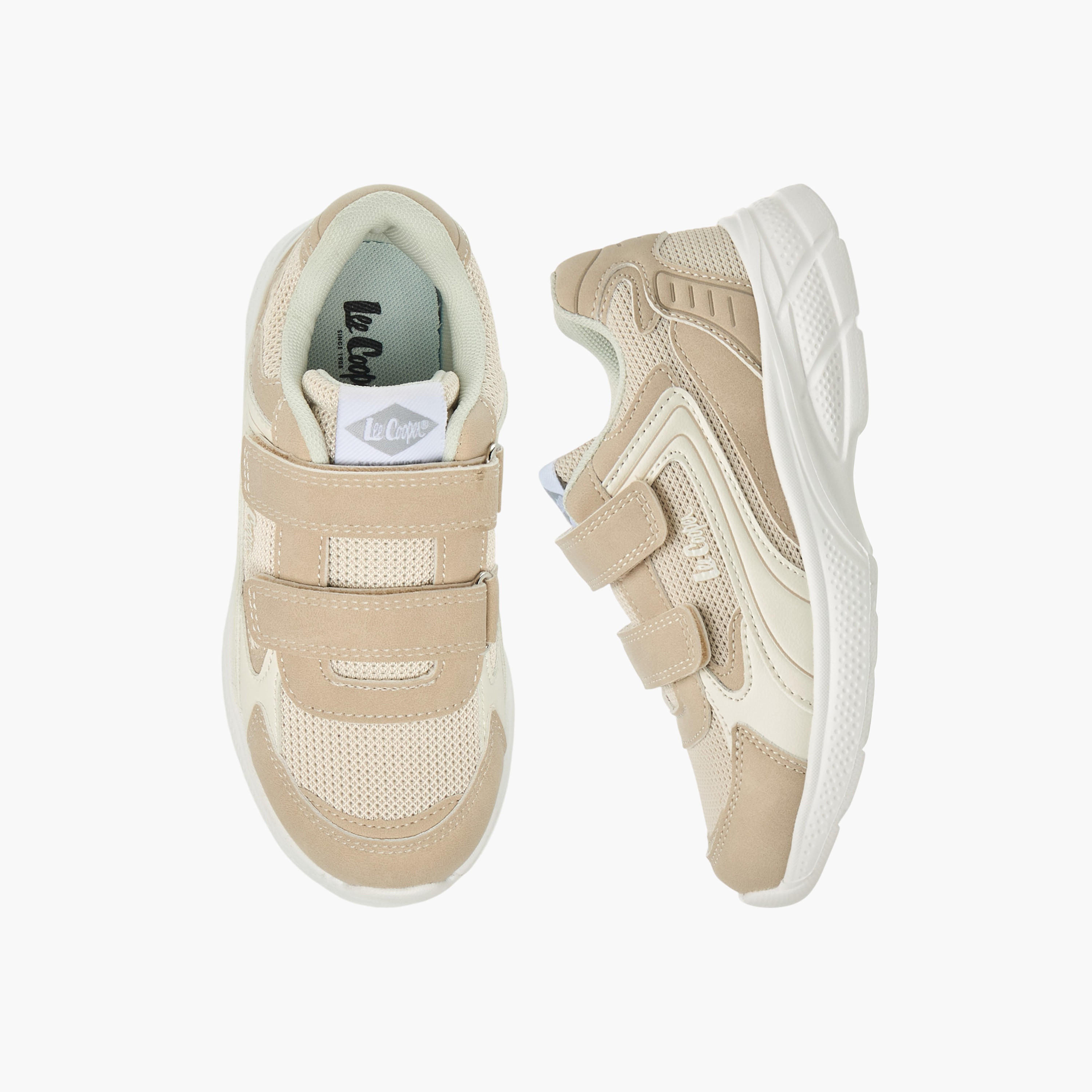 حذاء سنيكرز بشريط إغلاق لاصق للأولاد من لي كوبر-boys-shoes-sneakers-image-1