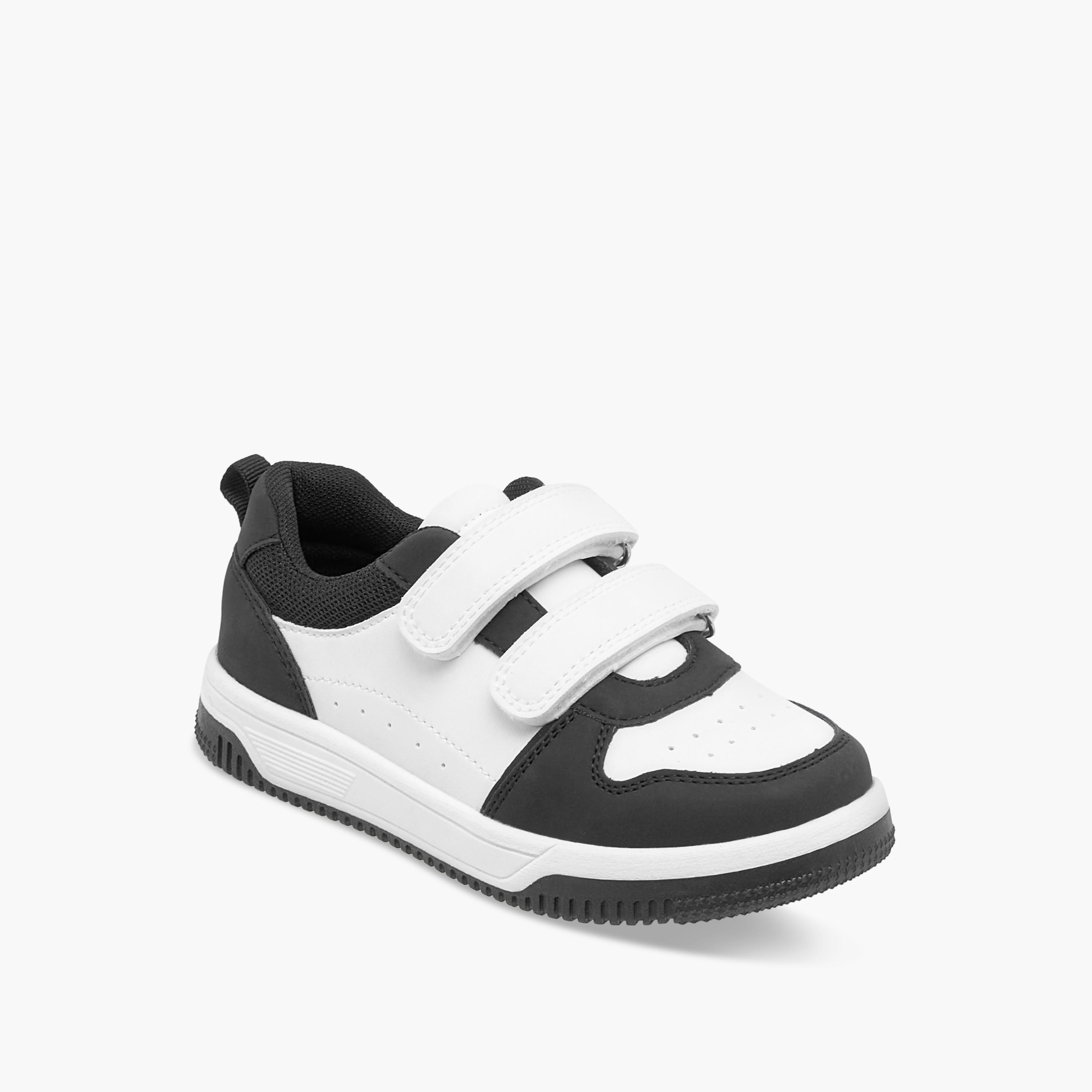 حذاء سنيكرز بشريط إغلاق لاصق وتصميم قوالب ملونة من جونيورز-boys-shoes-schoolshoes-image-2