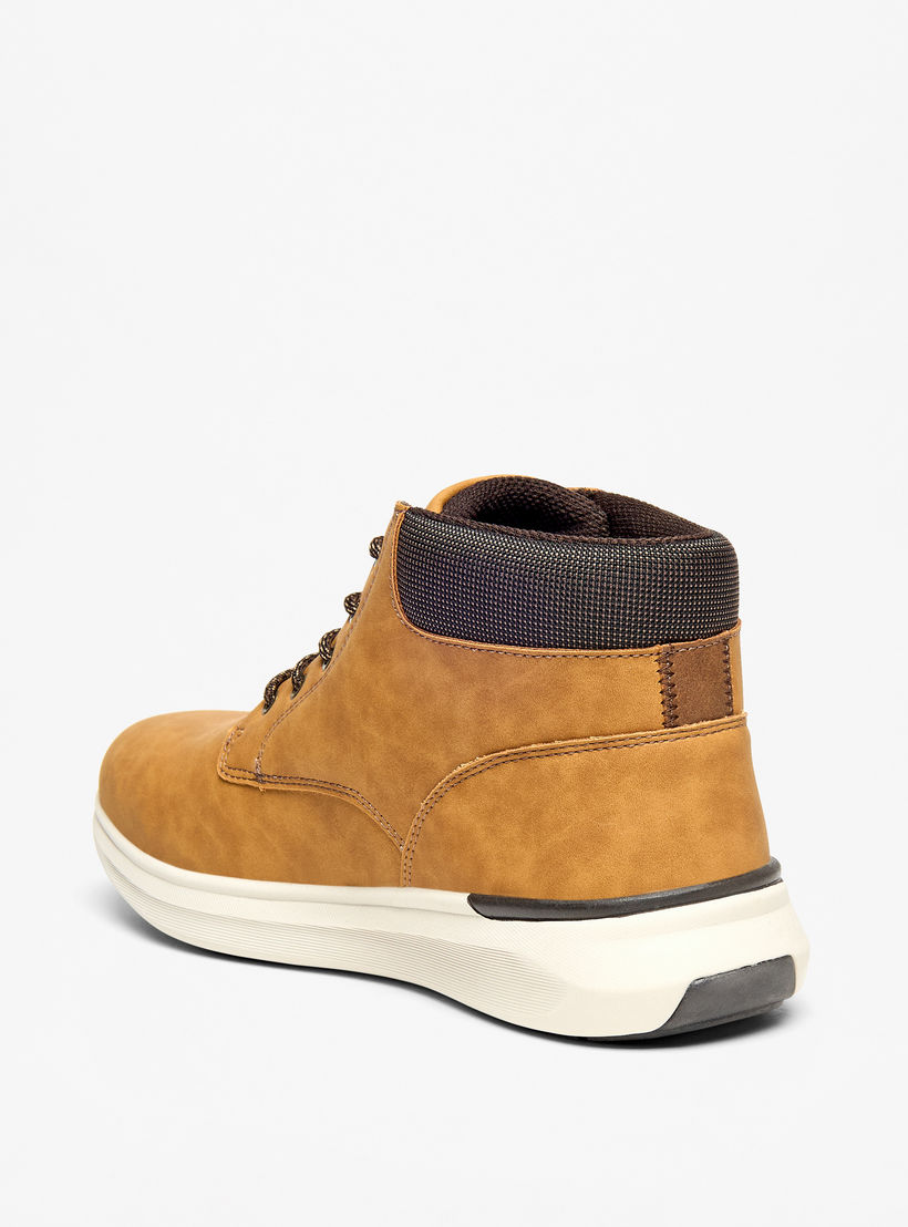 بوت طول الكاحل برباط إغلاق من إل بي إل من شو إكسبريس-men-shoes-boots-image-2