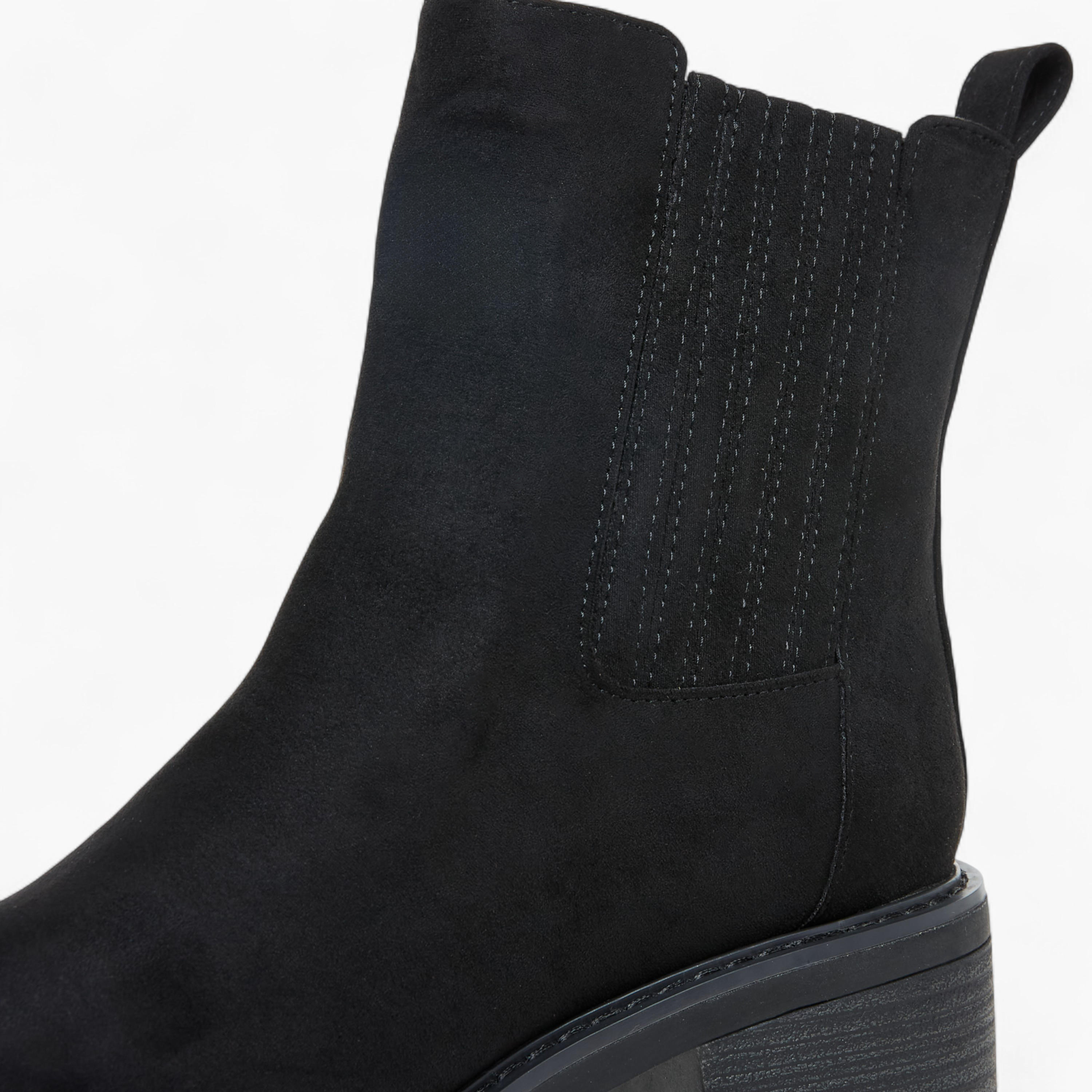 بوت تشيلسي سادة بكعب سميك للنساء من لي كوبر-women-shoes-boots-image-4