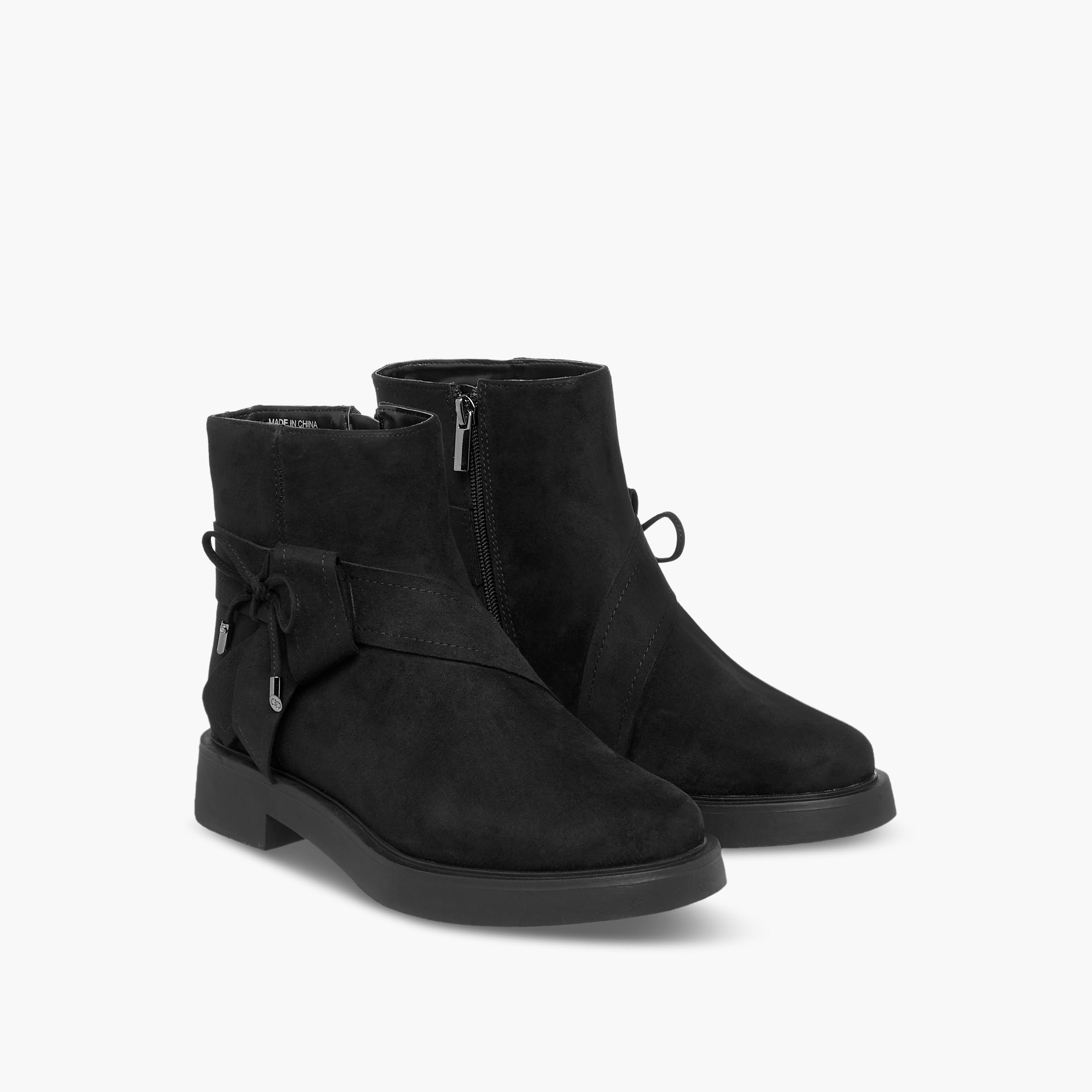 بوت كاحل بزينة فيونكة وسحاب إغلاق للنساء من سيليست-women-shoes-boots-image-1