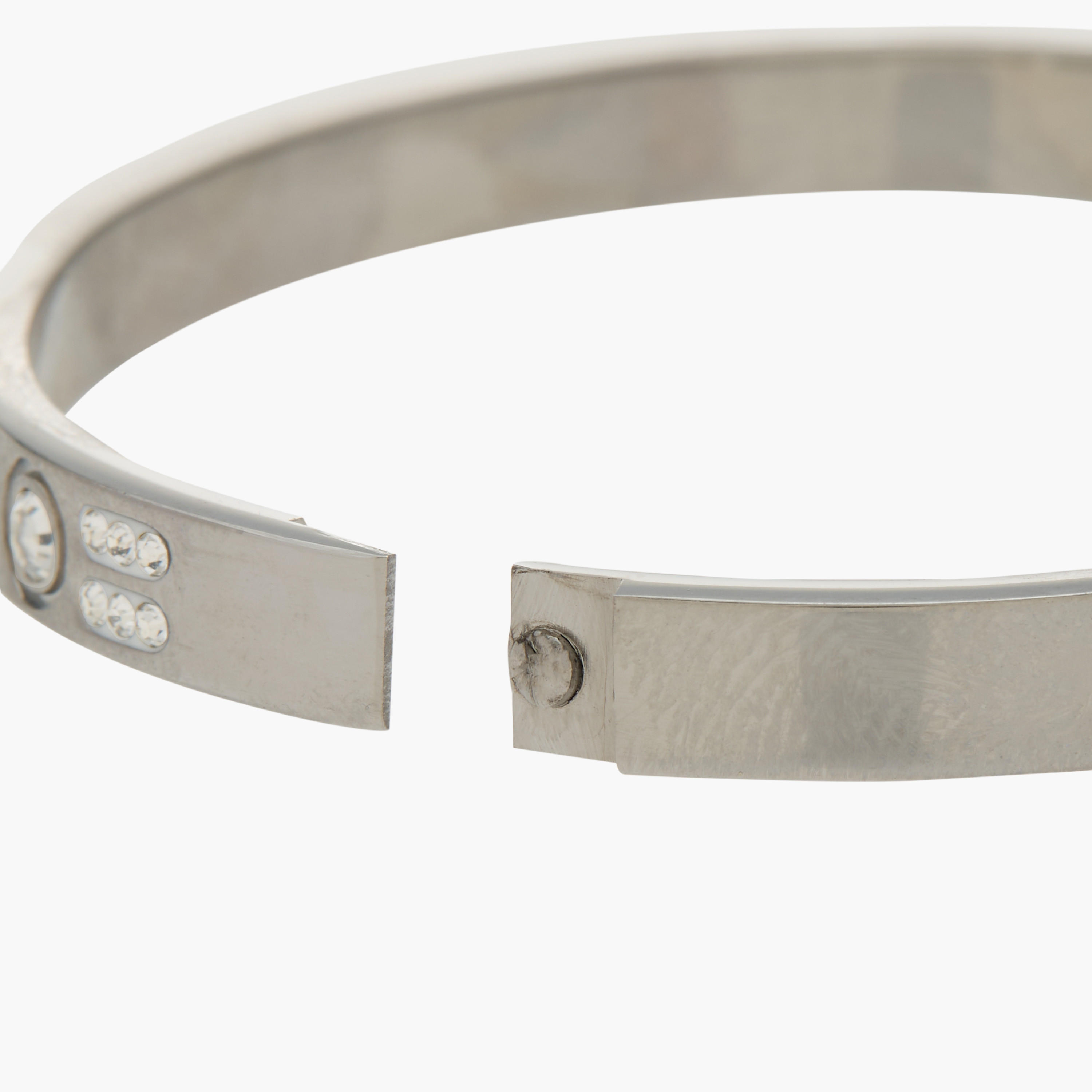 سوار مزين بقفل إغلاق من فلورا بيلا-women-watchesandjewellery-jewellery-banglesandbracelets-image-4