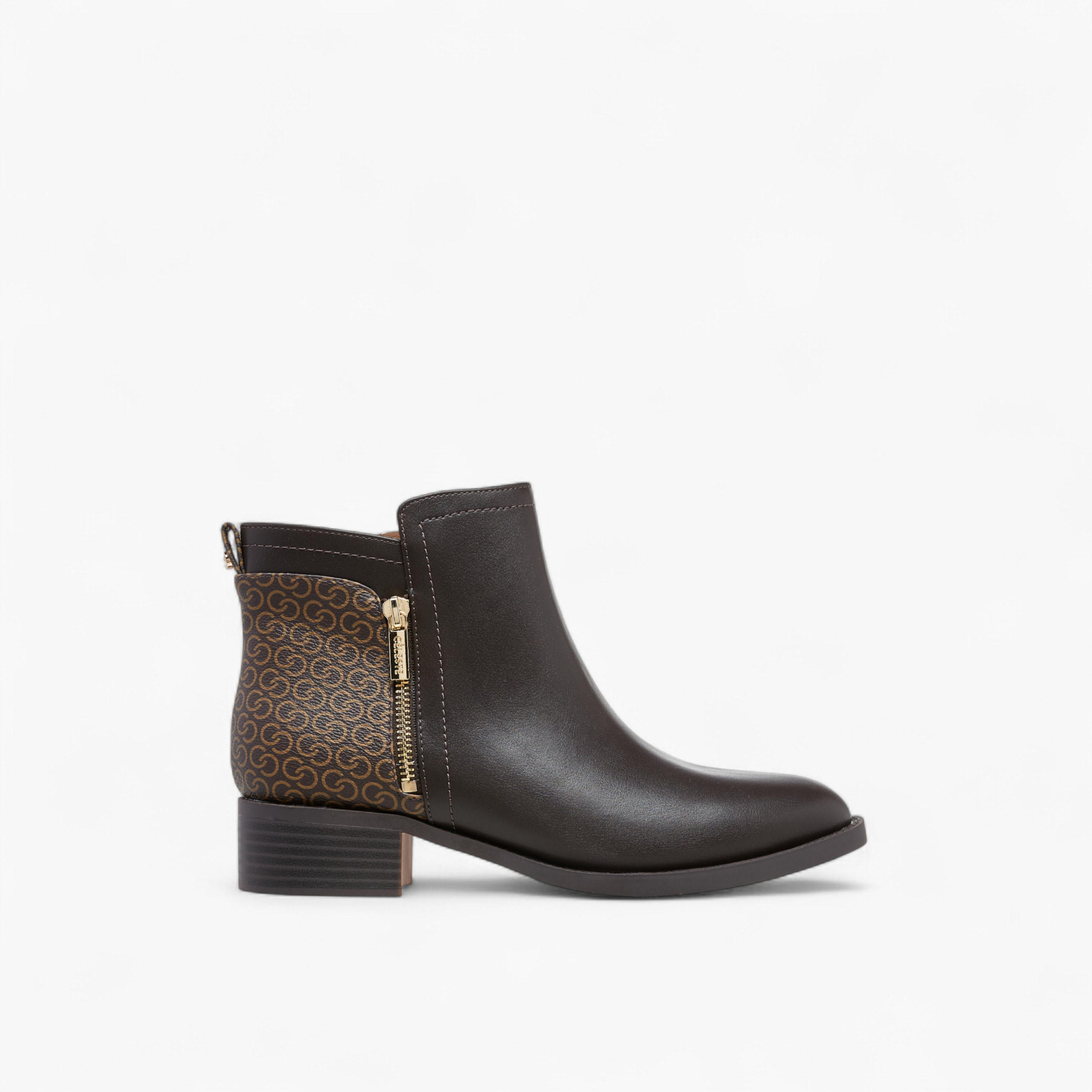 بوت بطول الكاحل بسحاب إغلاق وطبعات مونوجرام للنساء من سيليست-women-shoes-boots-image-3