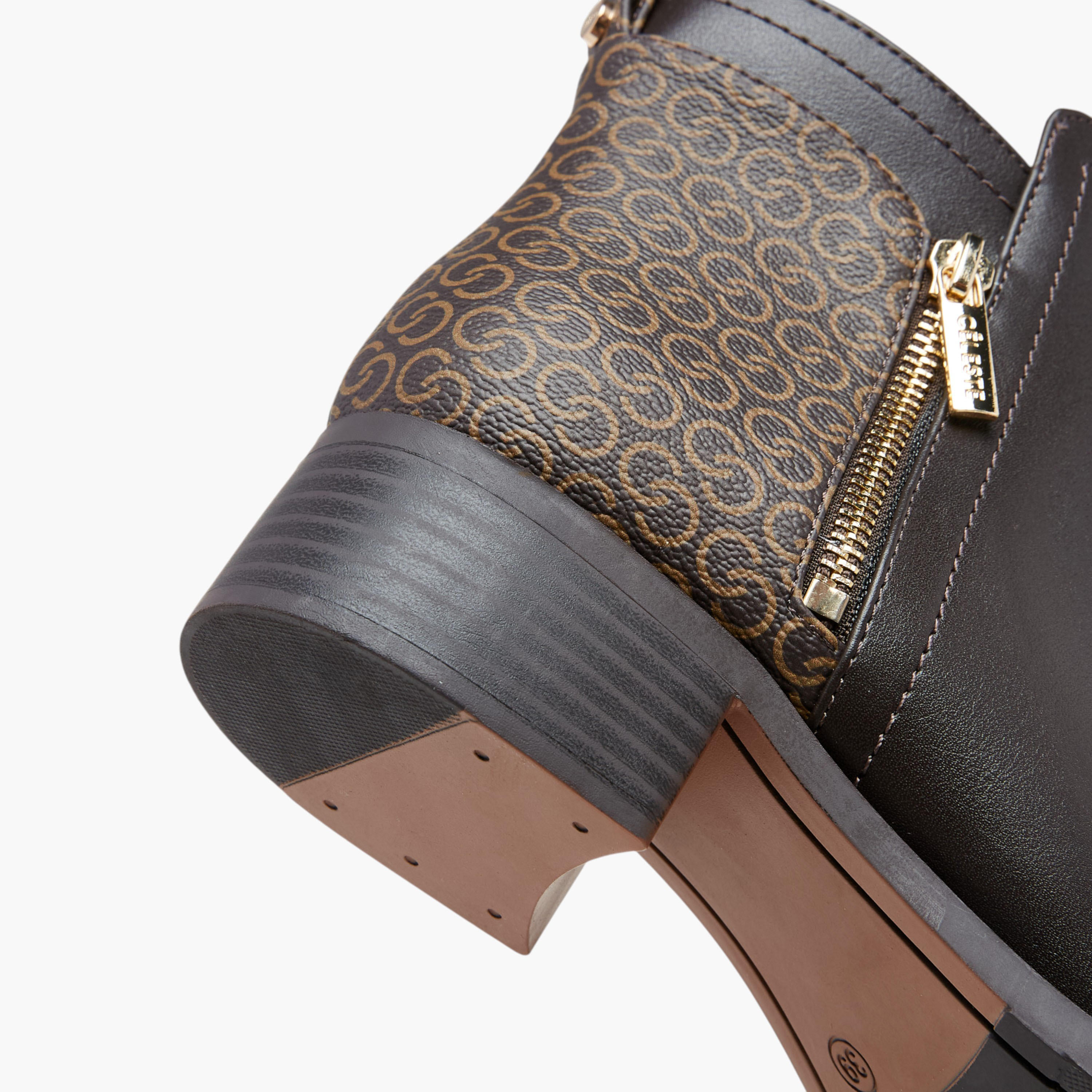 بوت بطول الكاحل بسحاب إغلاق وطبعات مونوجرام للنساء من سيليست-women-shoes-boots-image-5