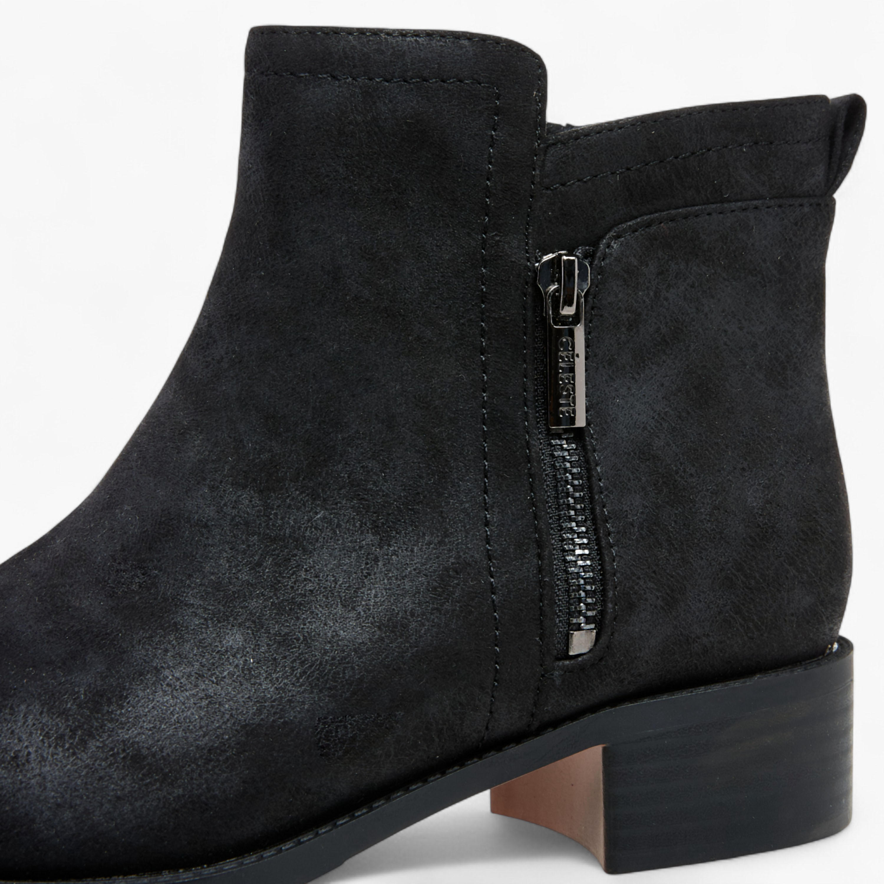 بوت بطول الكاحل سادة بسحاب إغلاق للنساء من سيليست-women-shoes-boots-image-4