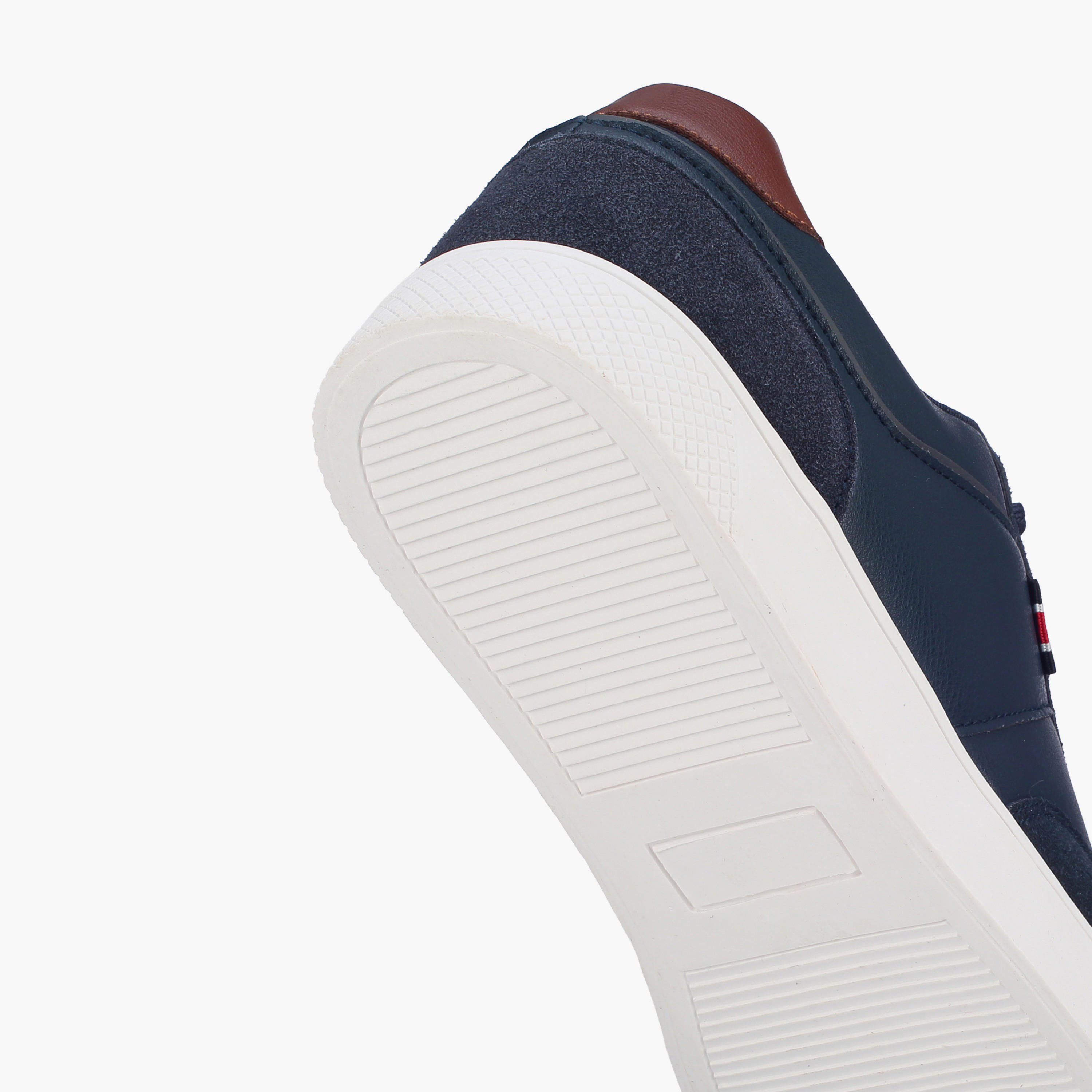 حذاء سنيكرز رجالي برباط من إل بي إل شوإكسبريس-men-shoes-sneakers-image-5
