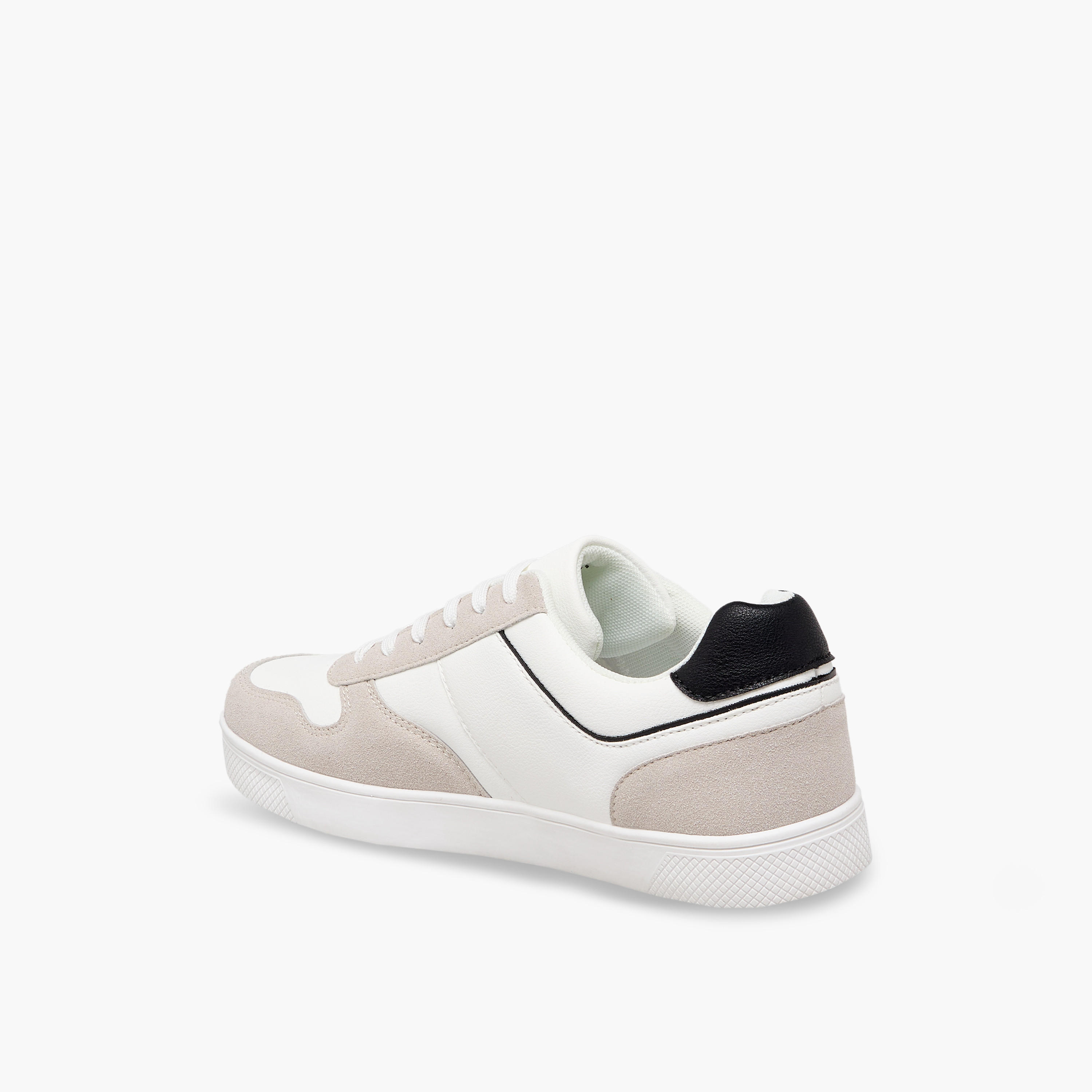 حذاء سنيكرز بطول الكاحل ورباط إإلاق للرجال من إل بي إل من شو إكسبريس-men-shoes-sneakers-image-5