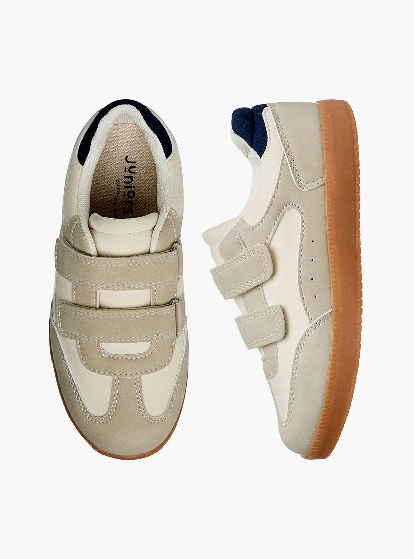 حذاء سنيكرز بشريط إغلاق لاصق للأولاد من جونيورز-boys-shoes-sneakers-image-1