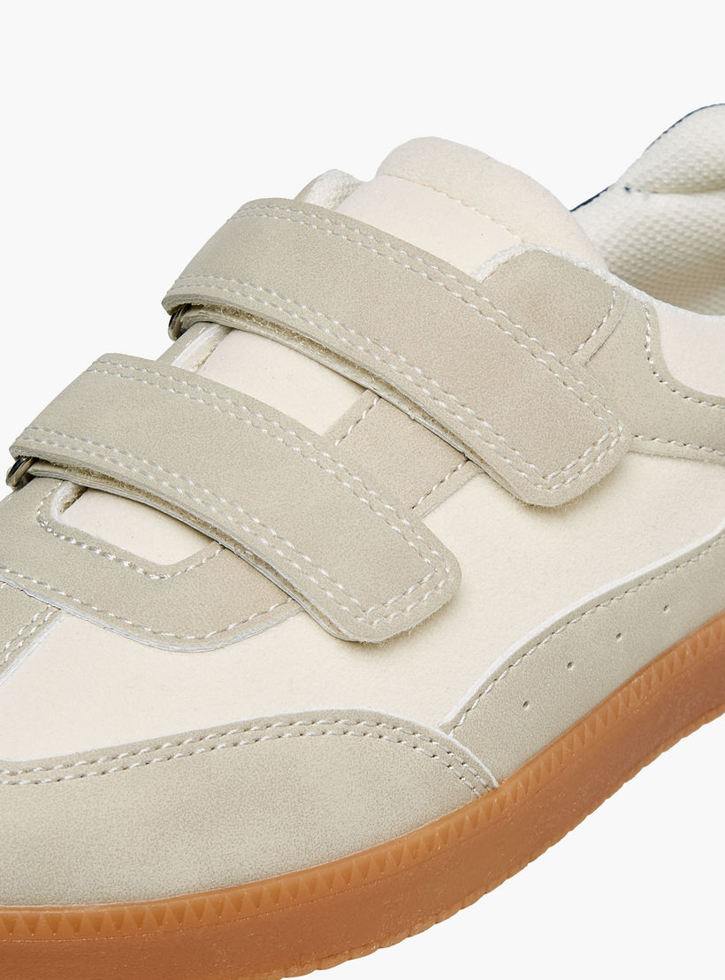 حذاء سنيكرز بشريط إغلاق لاصق للأولاد من جونيورز-boys-shoes-sneakers-image-4