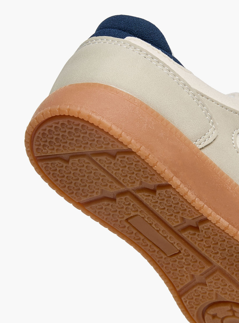 حذاء سنيكرز بشريط إغلاق لاصق للأولاد من جونيورز-boys-shoes-sneakers-image-5