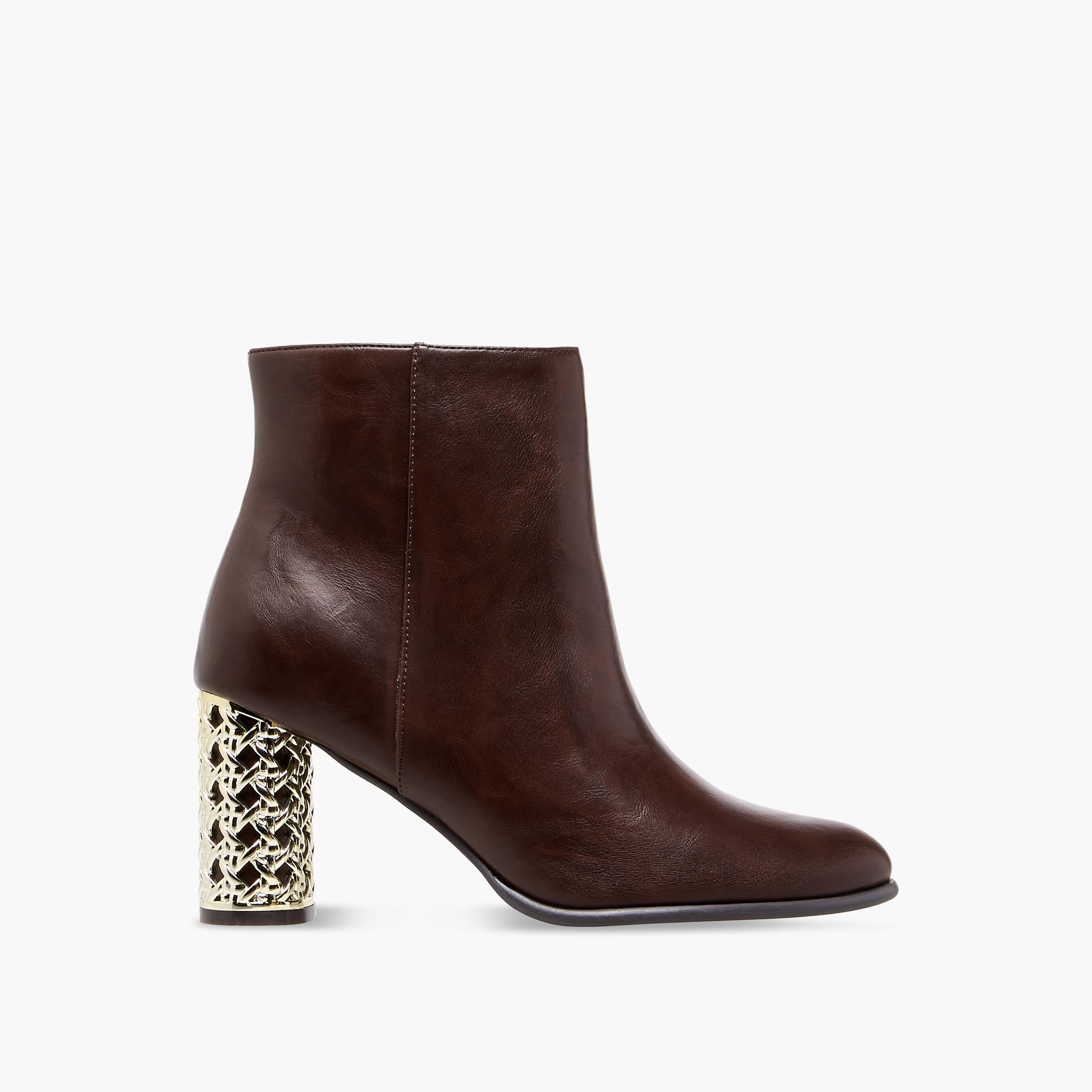 بوت سادة بطول الكاحل وكعب سميك ميتالك من فلورا بيلا-women-shoes-boots-image-3