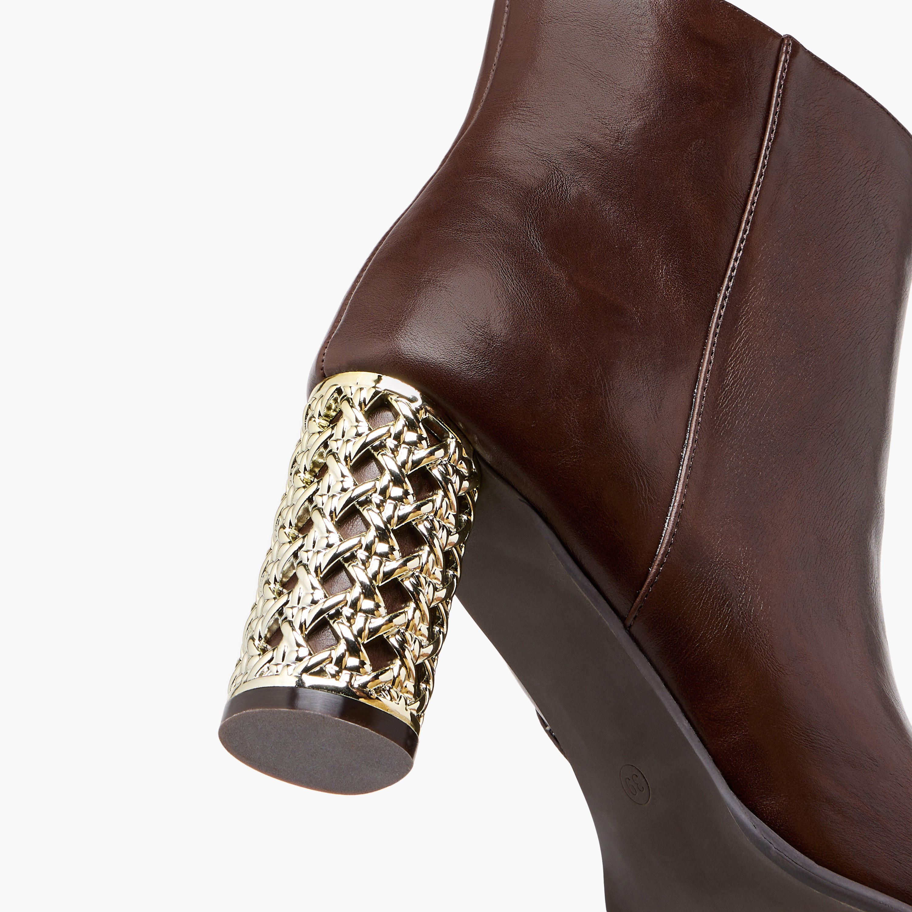 بوت سادة بطول الكاحل وكعب سميك ميتالك من فلورا بيلا-women-shoes-boots-image-5