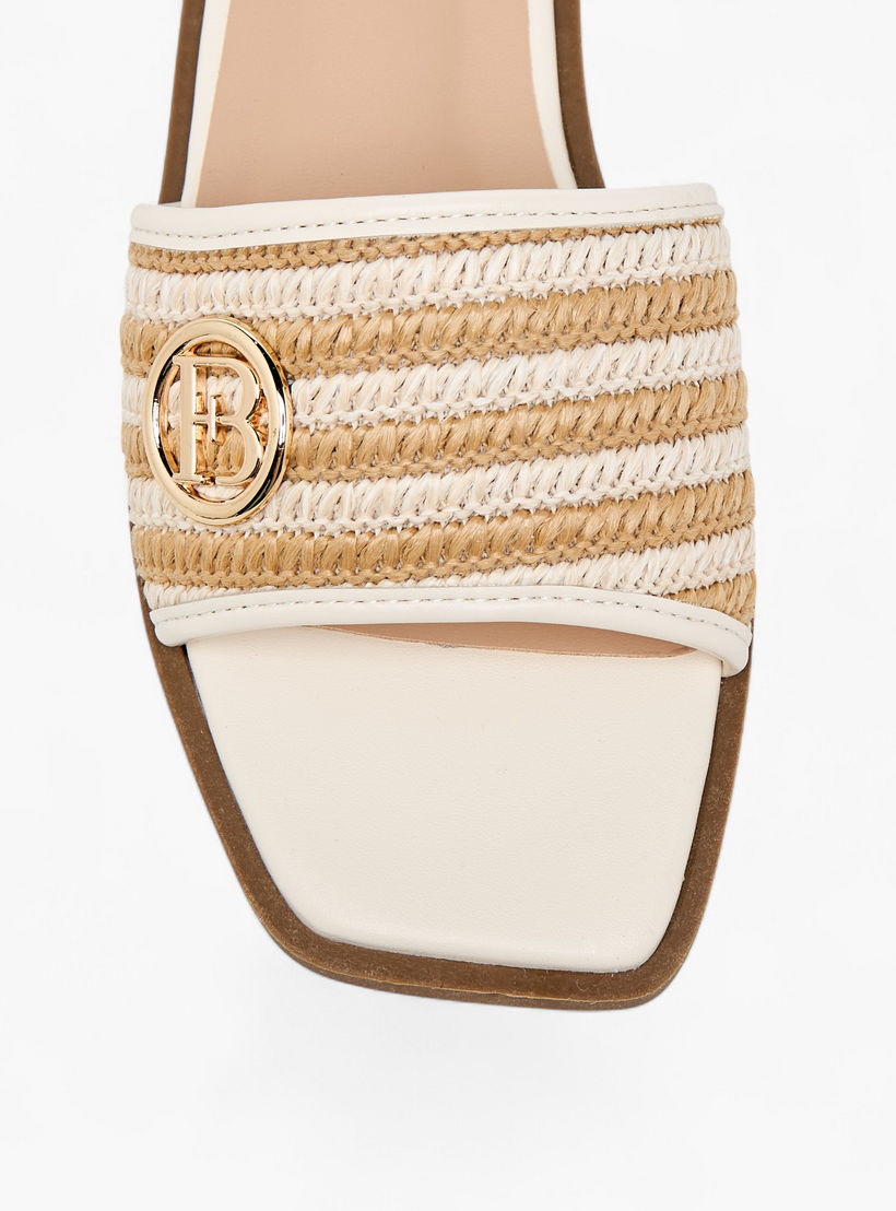 صندل مسطح سهل الارتداء وبارز الملمس بزينة معدنية من فلورا بيلا-women-shoes-flats-sandals-image-4
