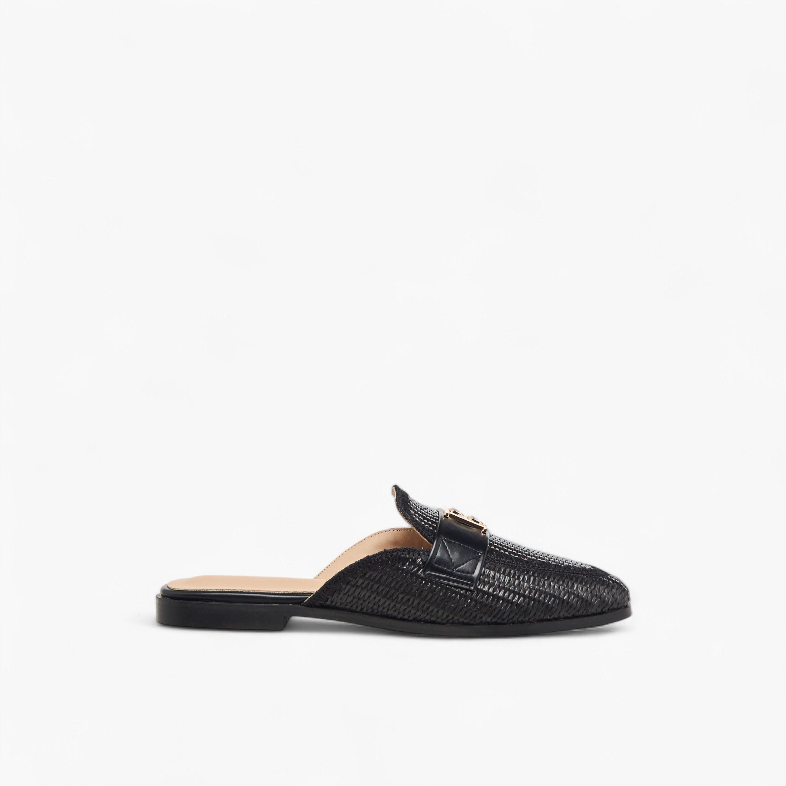 حذاء ميول سهل الارتداء وبارز الملمس بزينة معدنية من فلورا بيلا-women-shoes-flats-mules-image-3