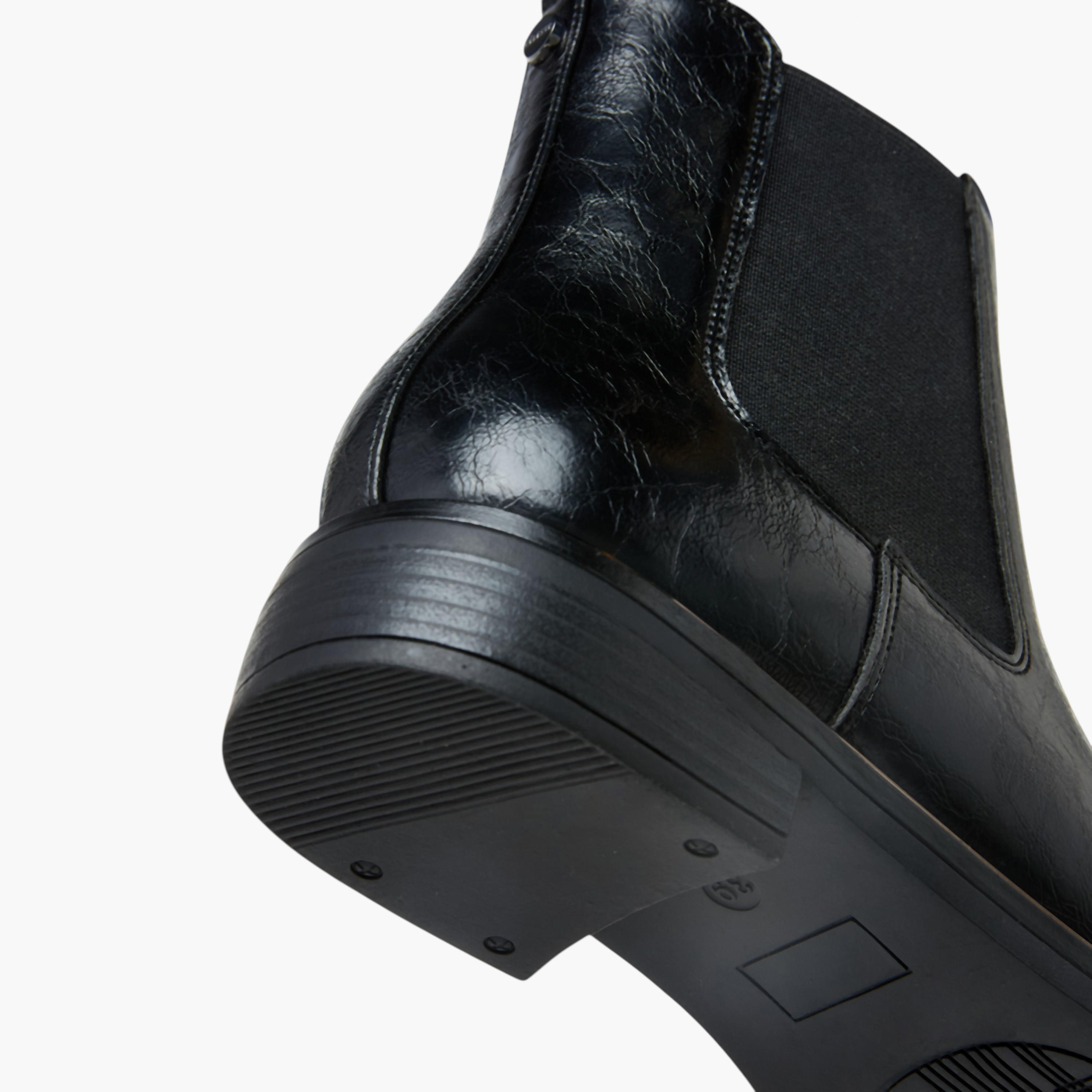 بوت كاحل سادة بسحاب إغلاق وألسنة سحب للنساء من سيليست-women-shoes-boots-image-6