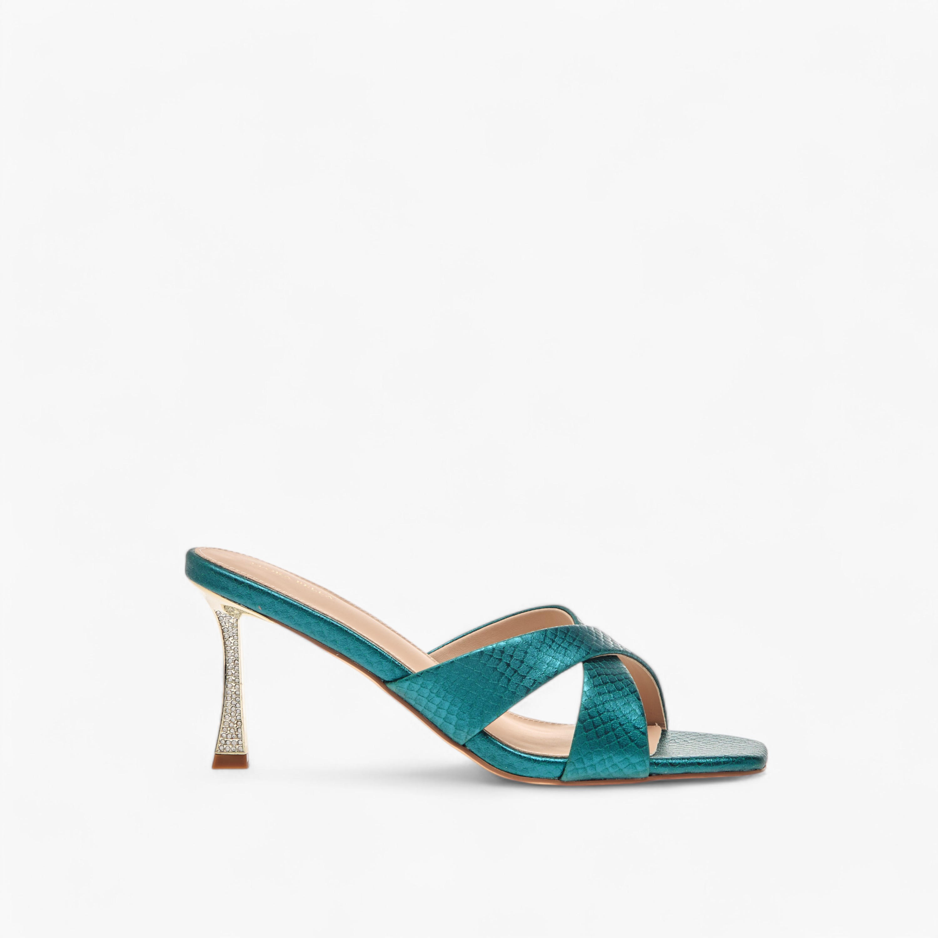 صندل بارز الملمس بحزام متقاطع وكعب ستيليتو من فلورا بيلا-women-shoes-sandals-heeled-image-3