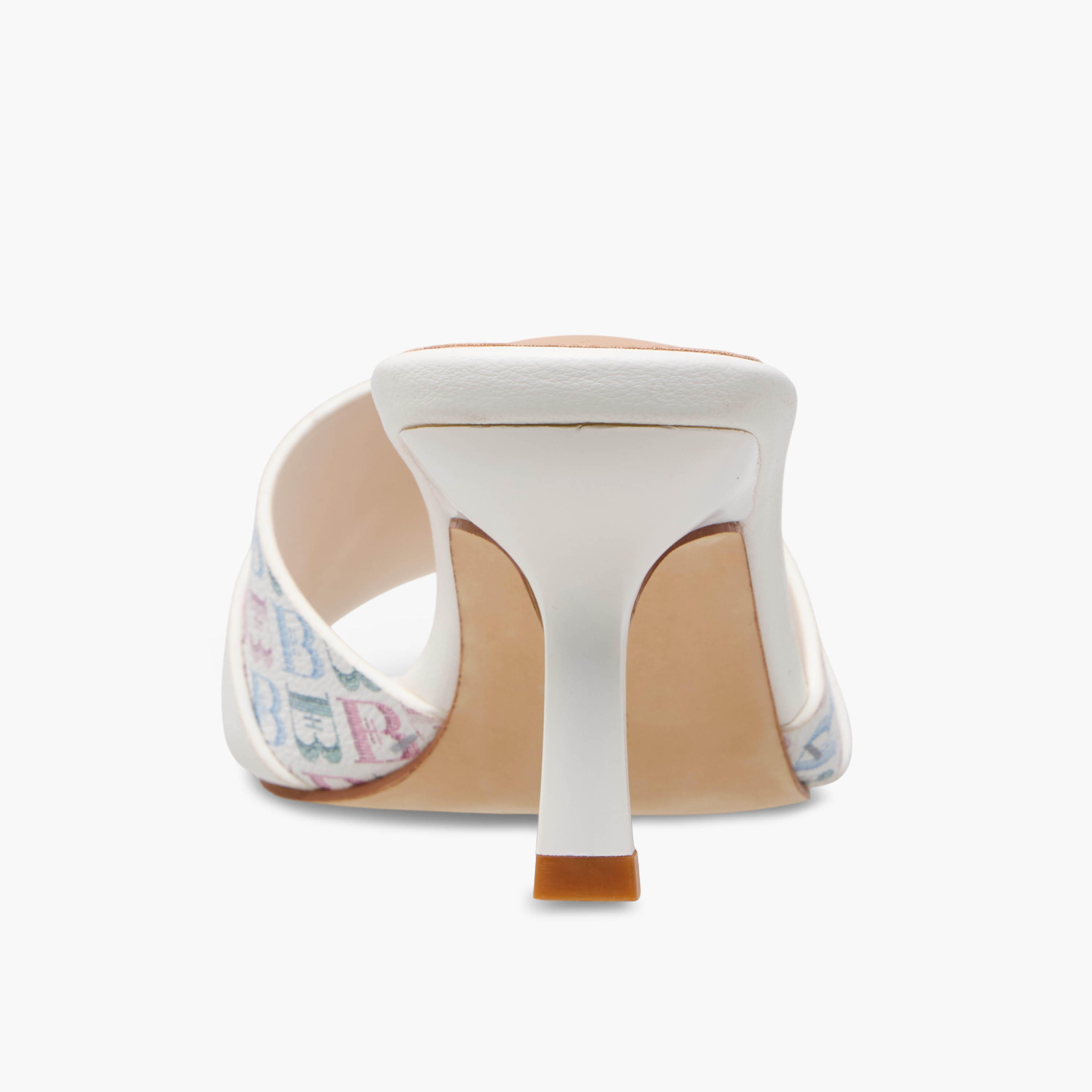 صندل بطبعات مونوجرام للنساء من فلورا بيلا-women-shoes-sandals-heeled-image-5