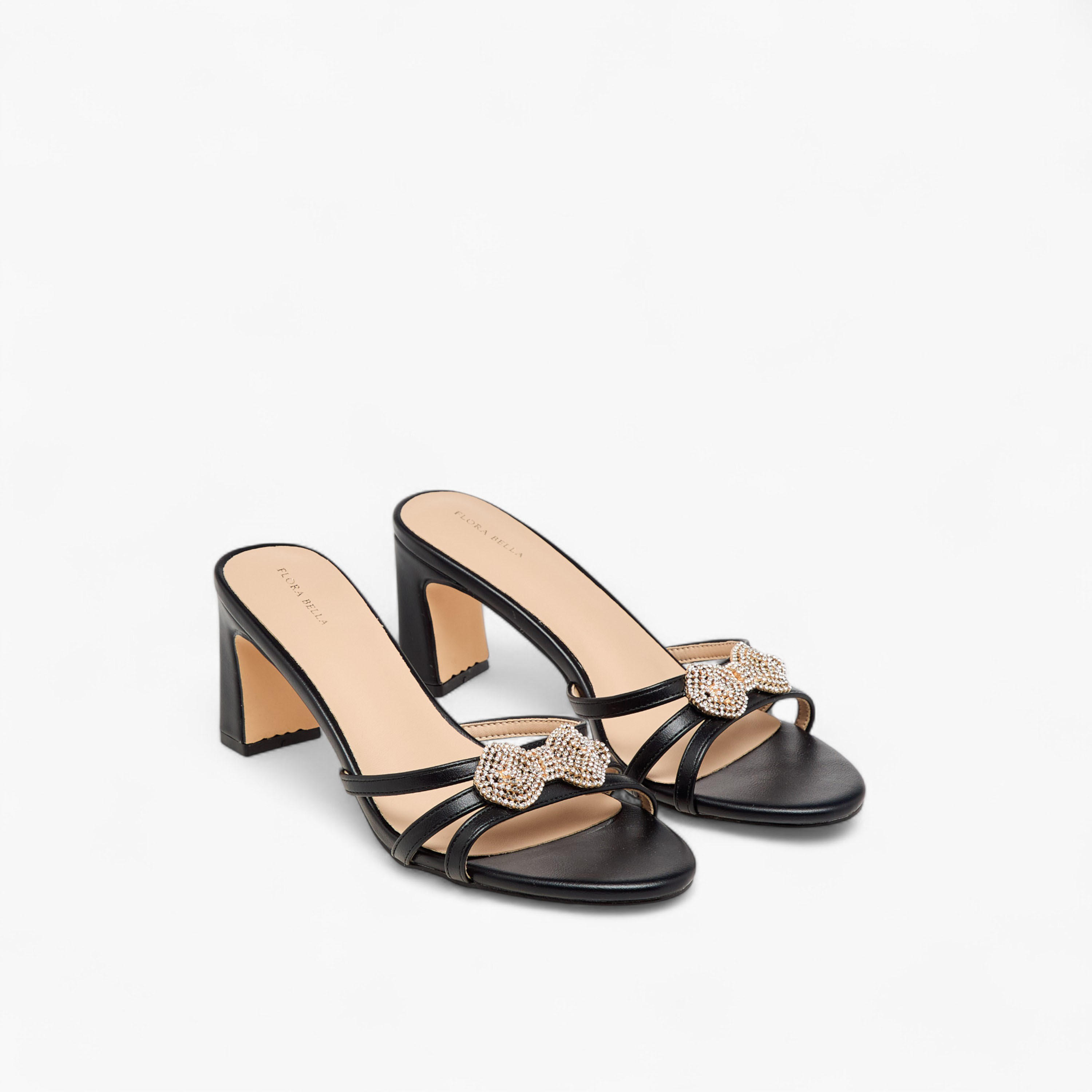 صندل سهل الارتداء مزين بفيونكة وكعب سميك من فلورا بيلا-women-shoes-sandals-heeled-image-1