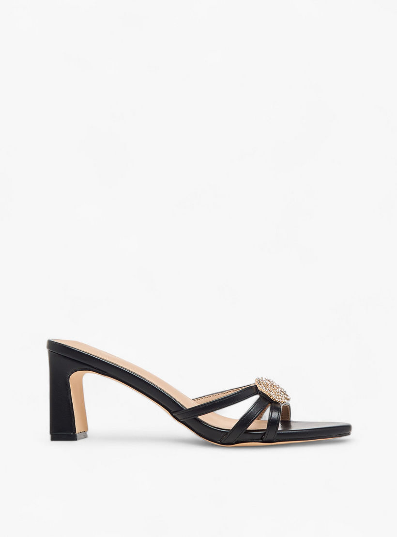 صندل سهل الارتداء مزين بفيونكة وكعب سميك من فلورا بيلا-women-shoes-sandals-heeled-image-3