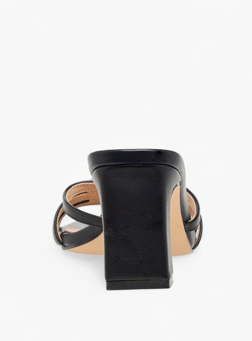 صندل سهل الارتداء مزين بفيونكة وكعب سميك من فلورا بيلا-women-shoes-sandals-heeled-image-5