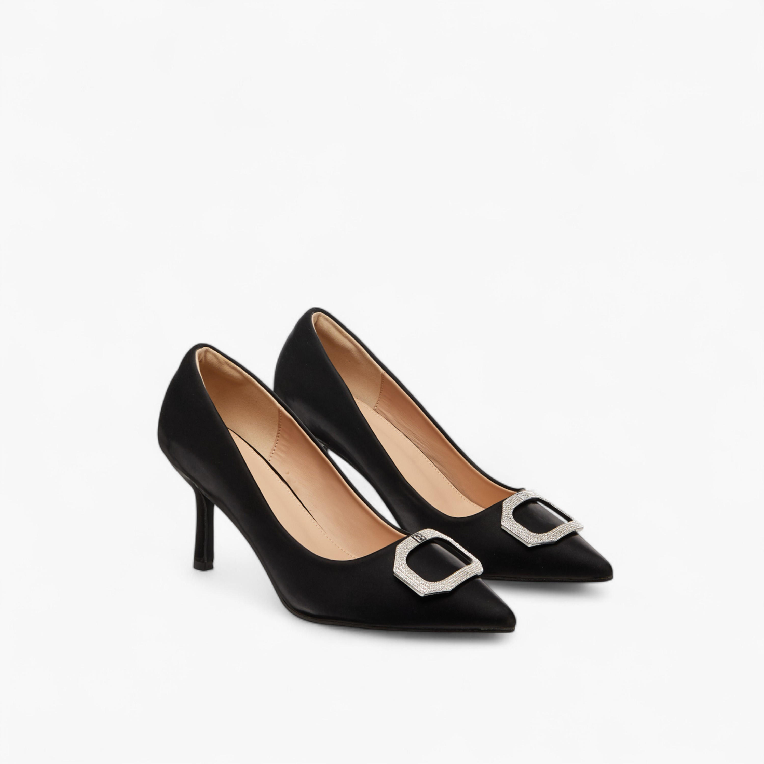 حذاء بومب سهل الارتداء مزين بكعب رفيع ومقدمة بارزة من فلورا بيلا-women-shoes-heels-image-1