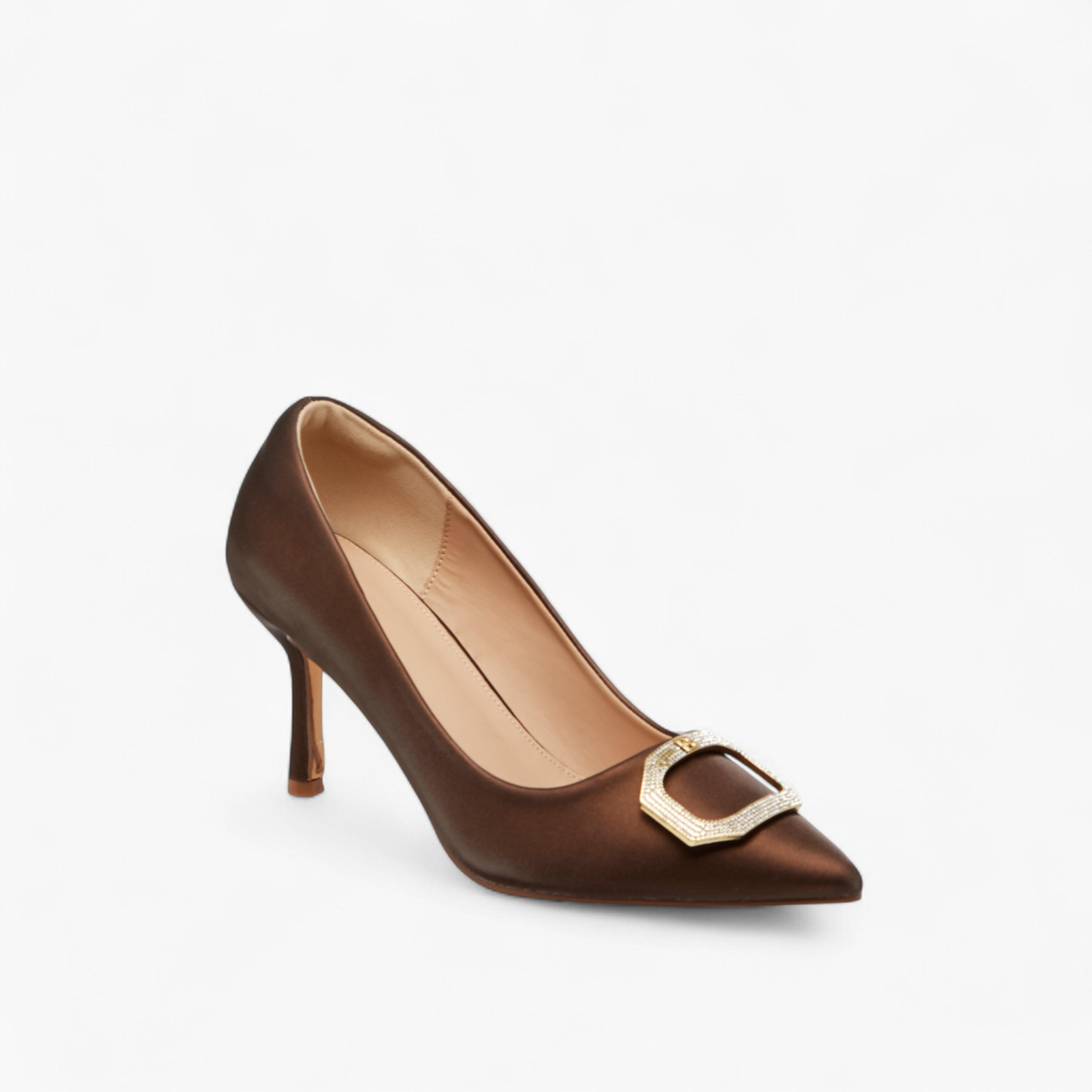 حذاء بومب سهل الارتداء مزين بكعب رفيع ومقدمة بارزة من فلورا بيلا-women-shoes-heels-image-2