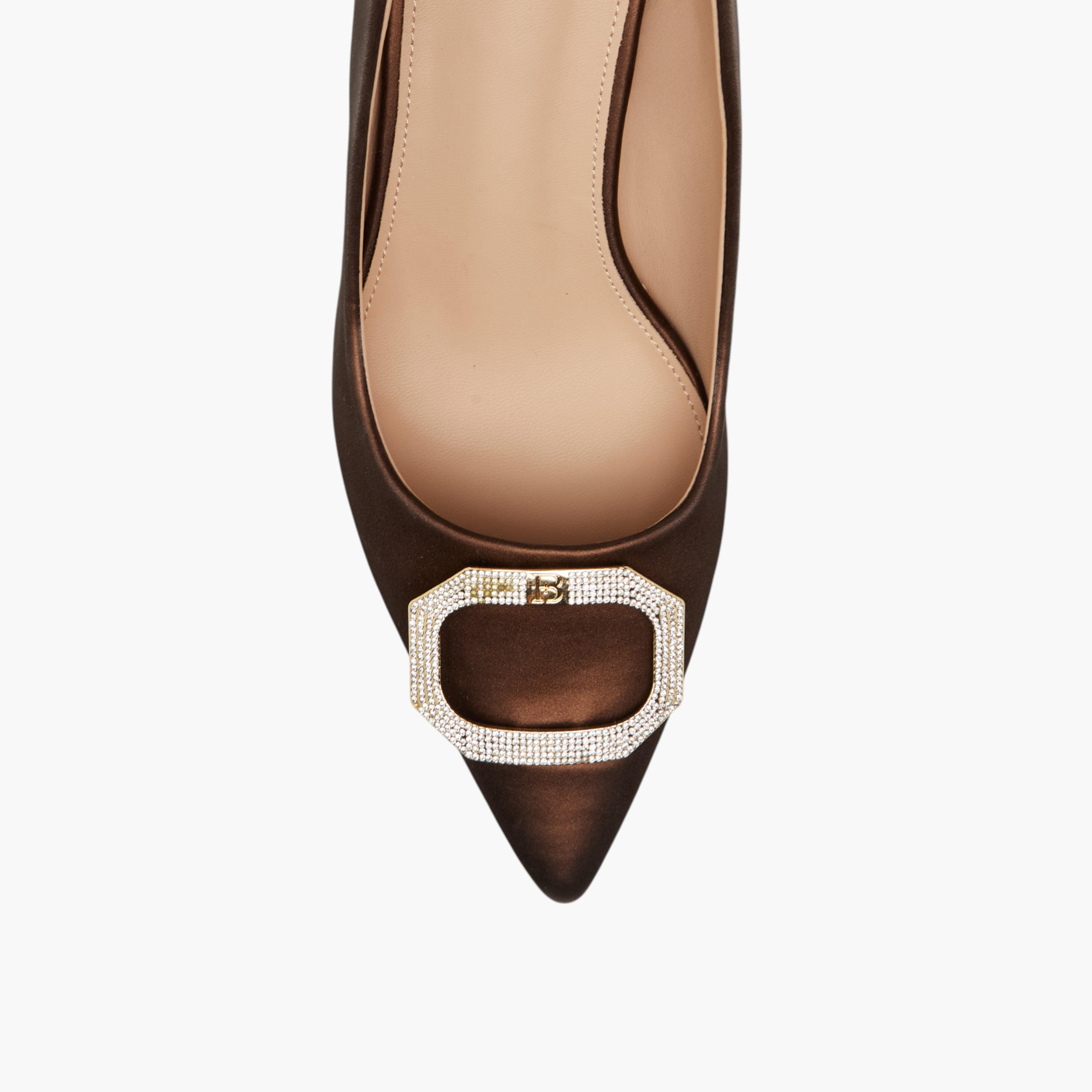 حذاء بومب سهل الارتداء مزين بكعب رفيع ومقدمة بارزة من فلورا بيلا-women-shoes-heels-image-4