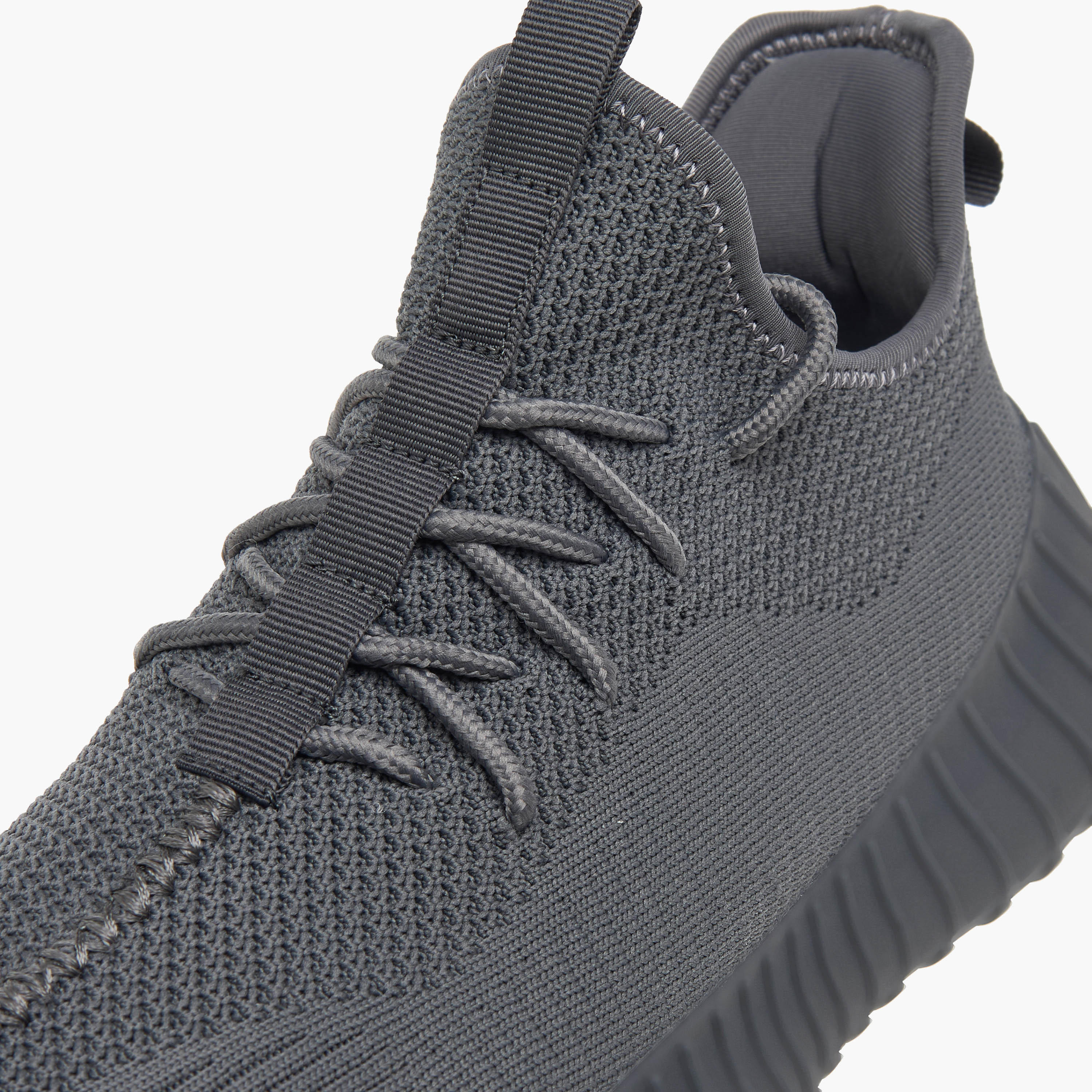 حذاء سنيكرز بألسنة سحب وشبكة ورباط إغلاق أوكلان من شو إكسبريس-men-shoes-sneakers-image-4
