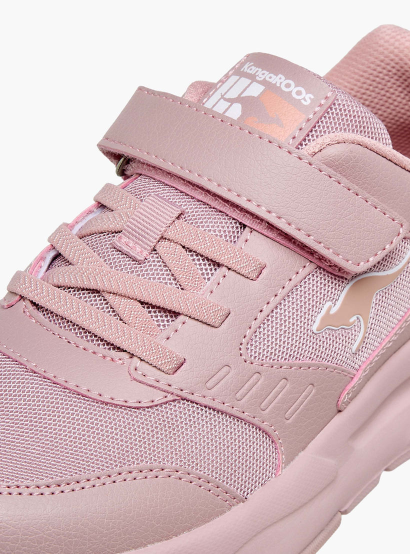 حذاء رياضي بشريط إغلاق لاصق للبنات من كانجاروز-sports-girls-shoes-image-4