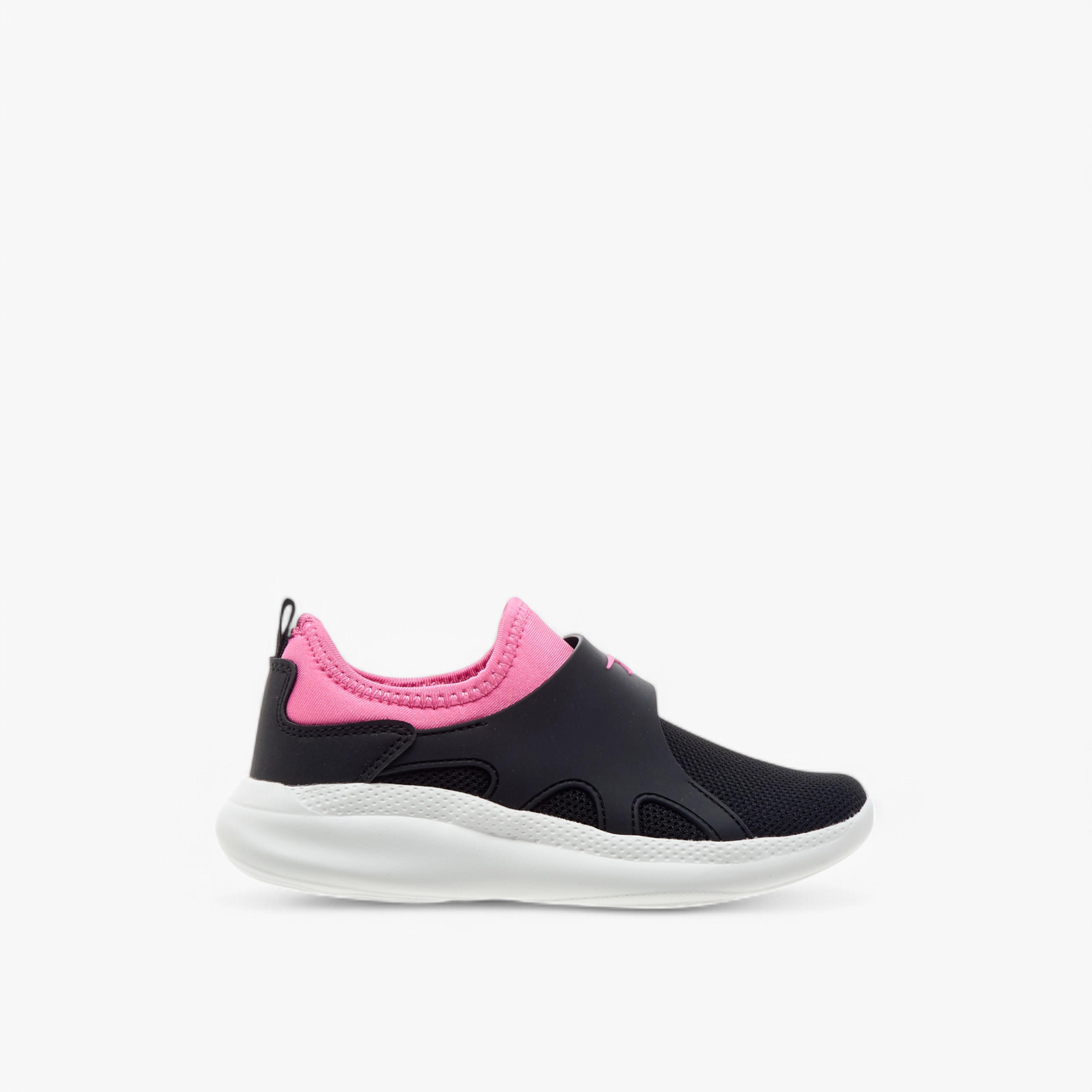 حذاء رياضي سهل الارتداء بتفاصيل شعار من داش-girls-shoes-sneakers-image-3