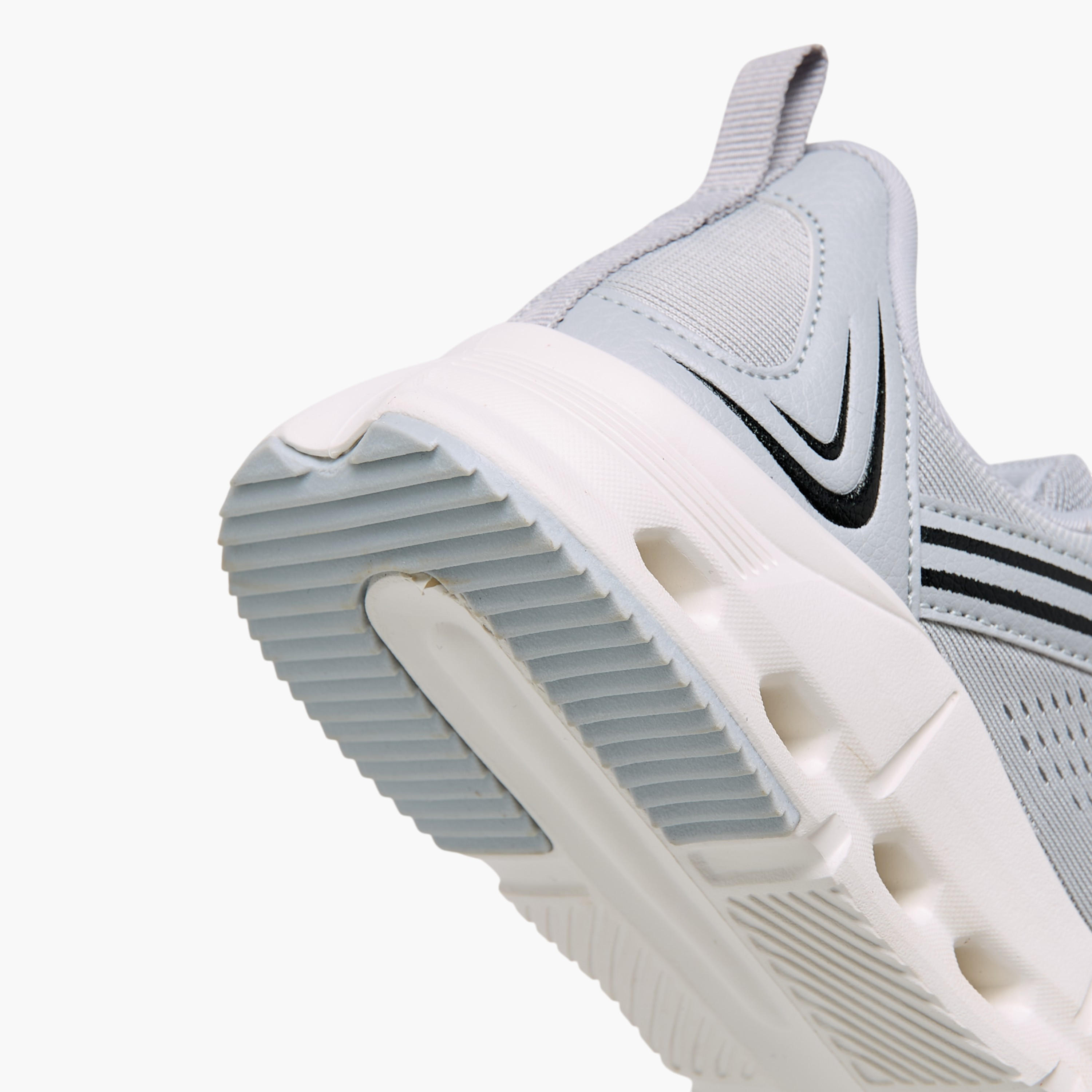 حذاء رياضي بتفاصيل شعار وبشريط إغلاق لاصق للأولاد من كابا-boys-shoes-schoolshoes-image-5