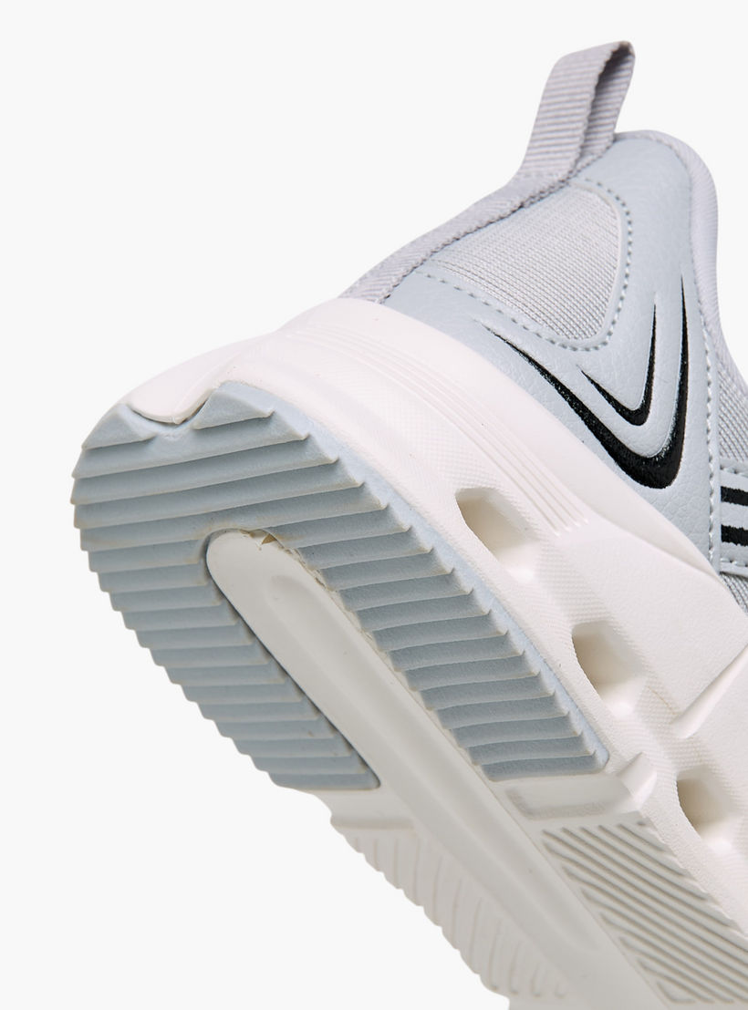 حذاء رياضي بتفاصيل شعار وبشريط إغلاق لاصق للأولاد من كابا-boys-shoes-schoolshoes-image-5