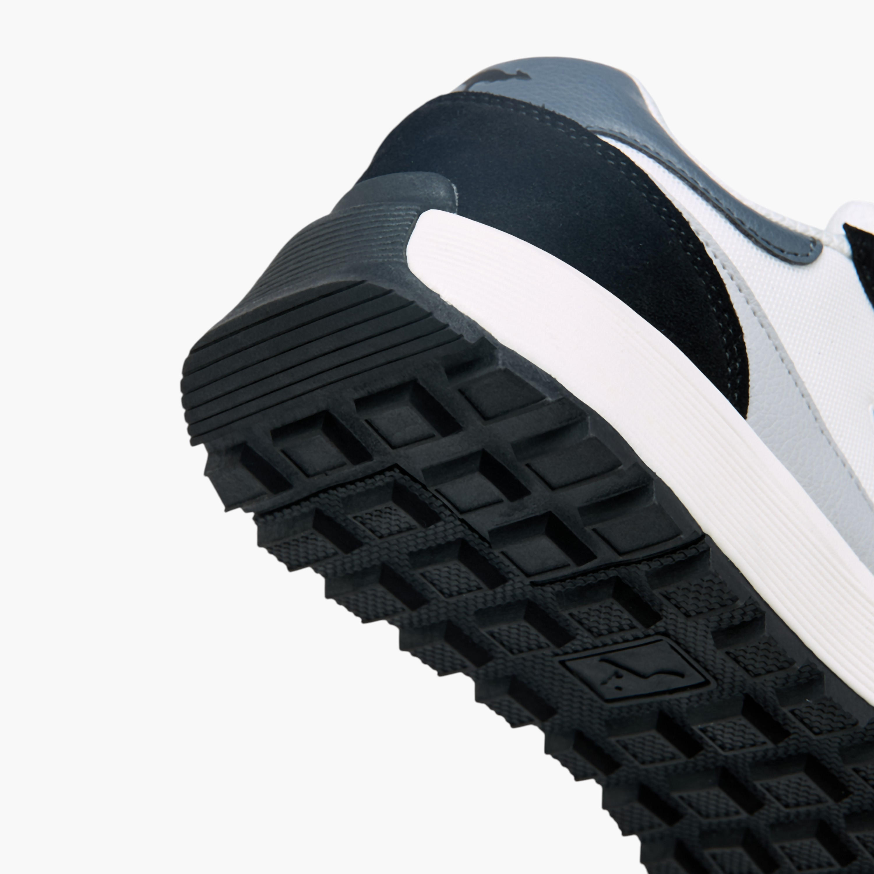 حذاء رياضي برباط إغلاق للرجال من كانجاروز-men-shoes-sports-image-5