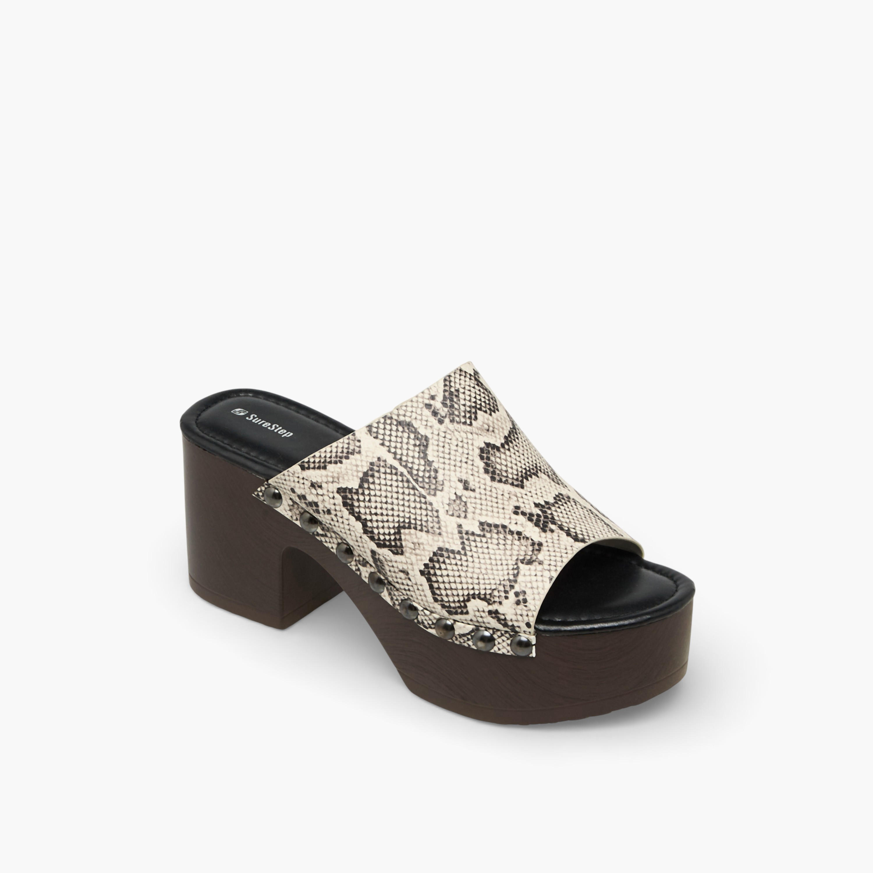صندل نسائي خفيف الوزن بكعب بلاتفورم من شورستيب، مزين بالمسامير وتفاصيل برشام-women-shoes-sandals-heeled-image-2