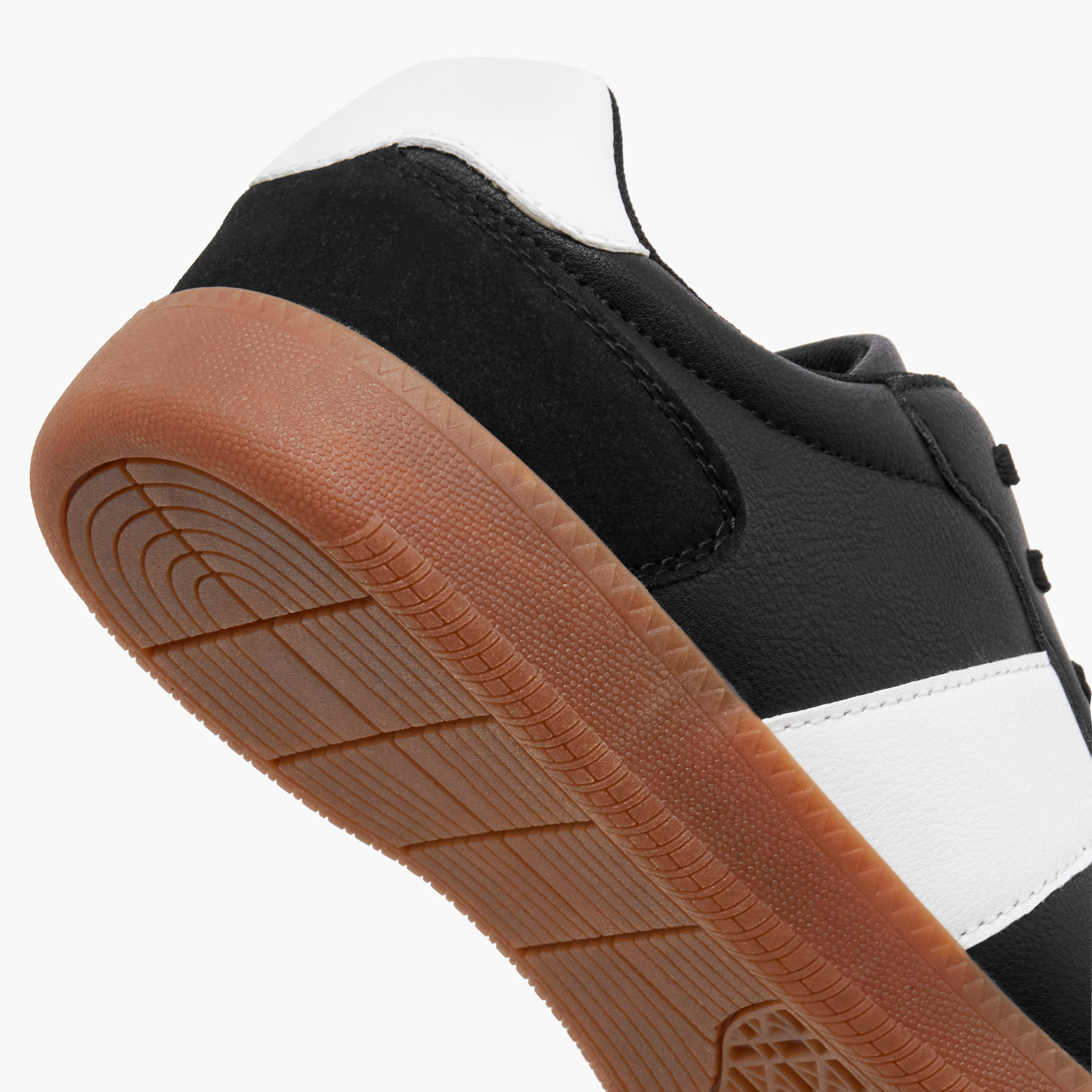 حذاء سنيكرز بطول الكاحل ورباط إغلاق للرجال من إل بي إل من شو إكسبريس-men-shoes-sneakers-image-5
