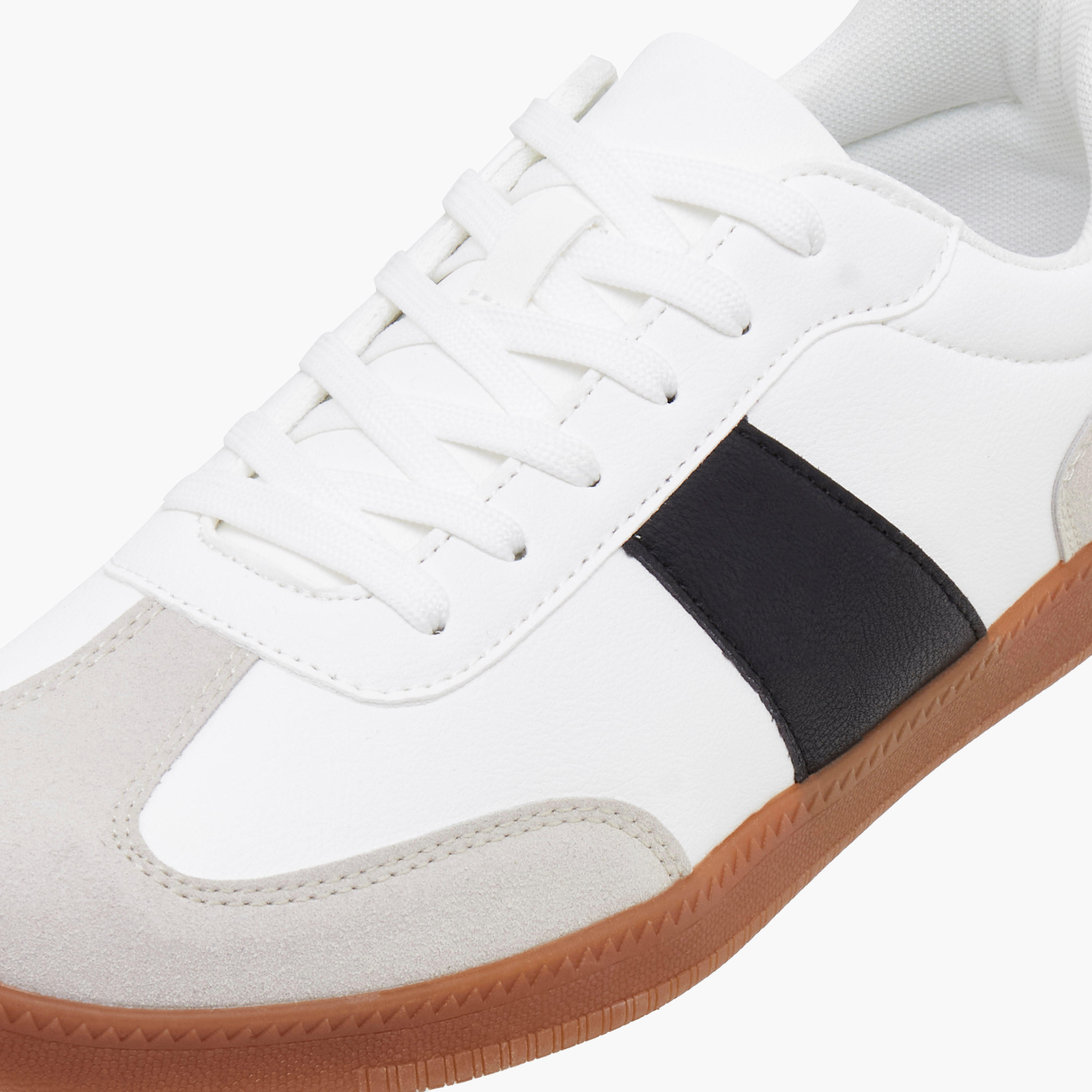 حذاء سنيكرز بطول الكاحل ورباط إغلاق للرجال من إل بي إل من شو إكسبريس-men-shoes-sneakers-image-4