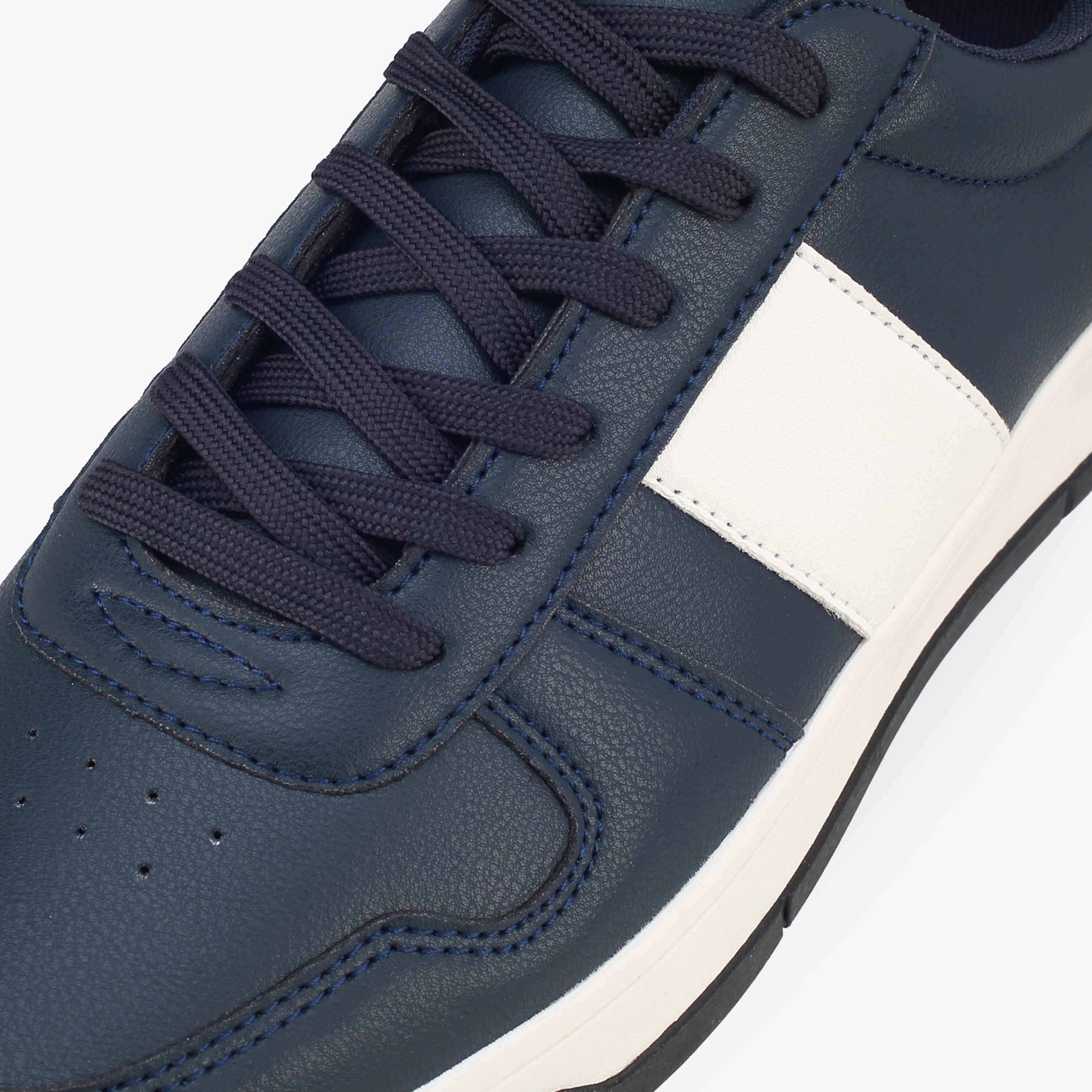 حذاء سنيكرز طول الكاحل برباط إغلاق للرجال من أل بي أل من شو إكسبريس-men-shoes-sneakers-image-4