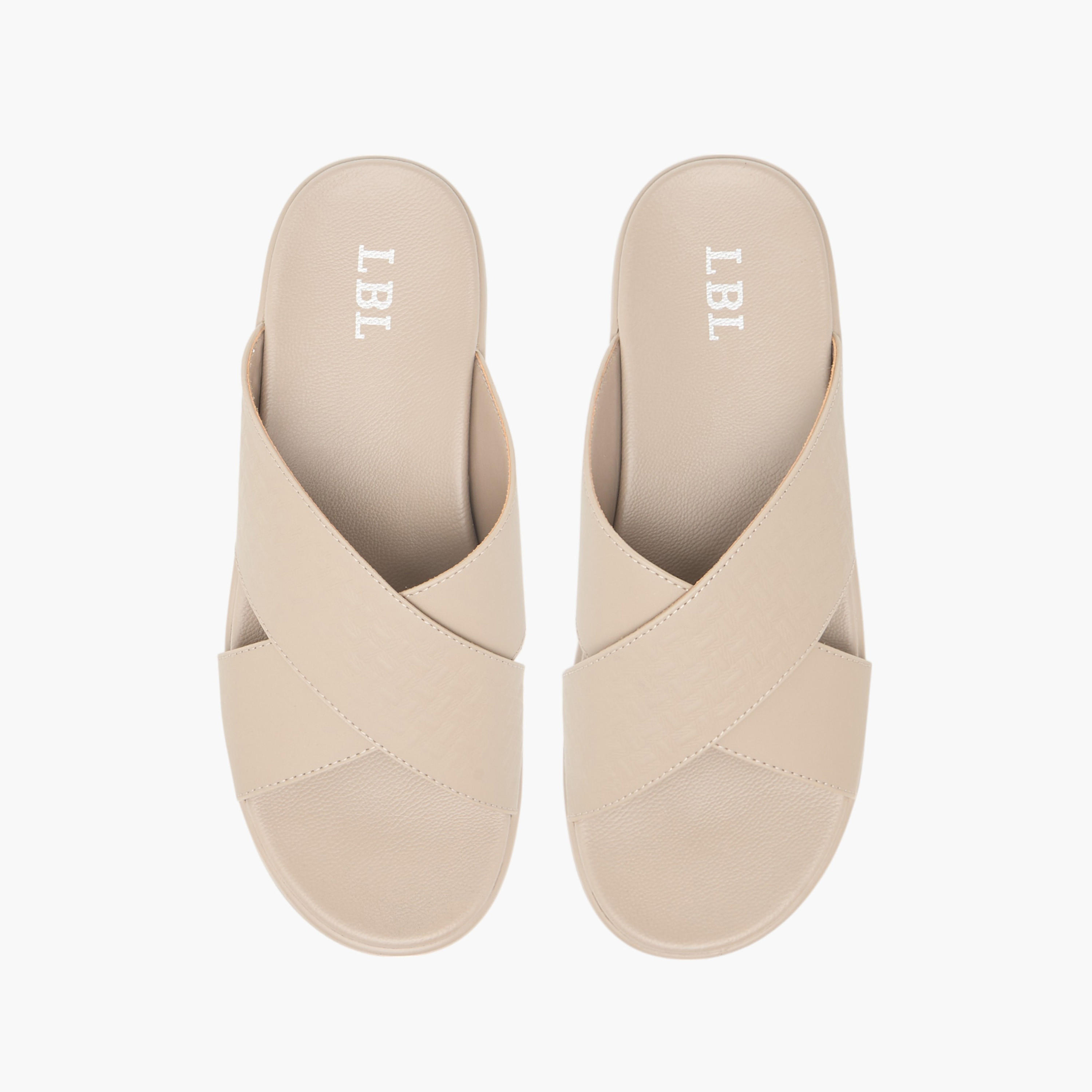 صندل مريح سهل الارتداء بارز الملمس بحزام متقاطع من إل بي إل من شو إكسبرس-men-shoes-sandals-image-1