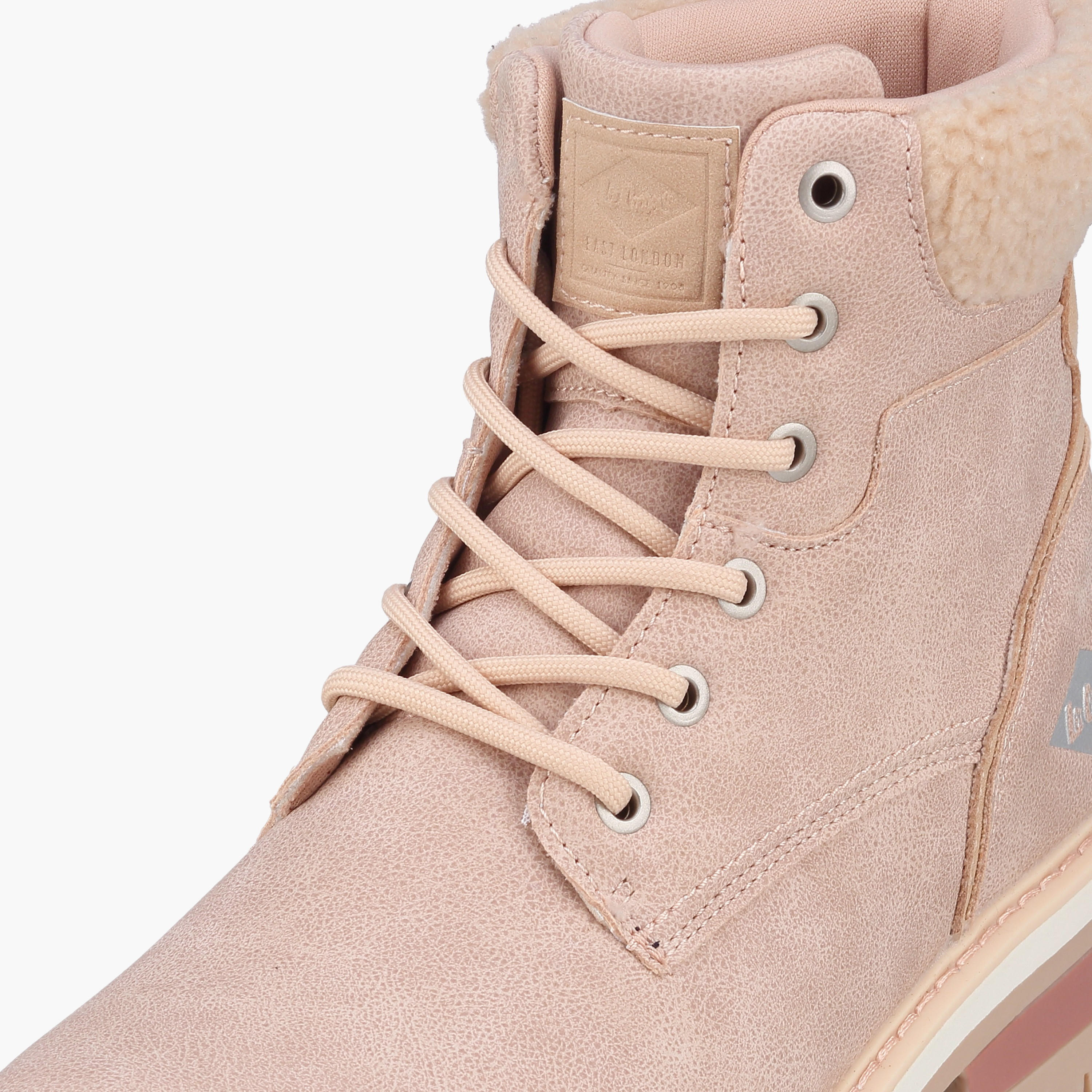 بوت بكاحل للنساء من الجلد الصناعي مع فرو صناعي ورباط إغلاق من لي كوبر-women-shoes-boots-image-4