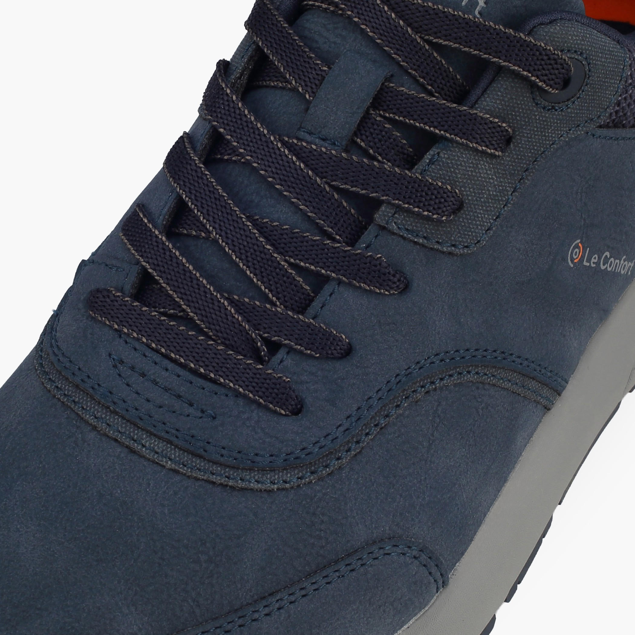 حذاء سنيكرز بطول الكاحل ورباط إغلاق للرجال من لو كونفورت-men-shoes-sneakers-image-4