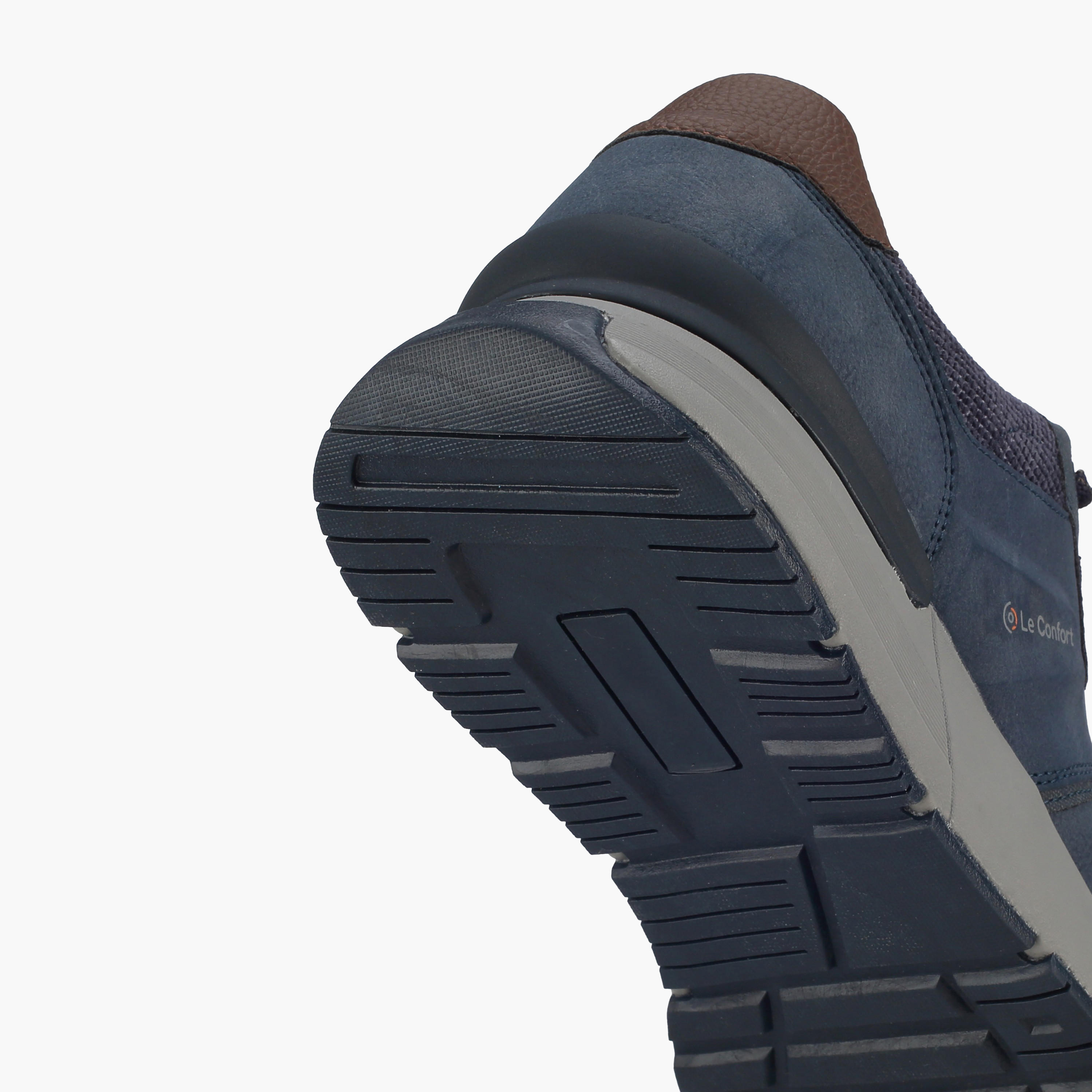 حذاء سنيكرز بطول الكاحل ورباط إغلاق للرجال من لو كونفورت-men-shoes-sneakers-image-5