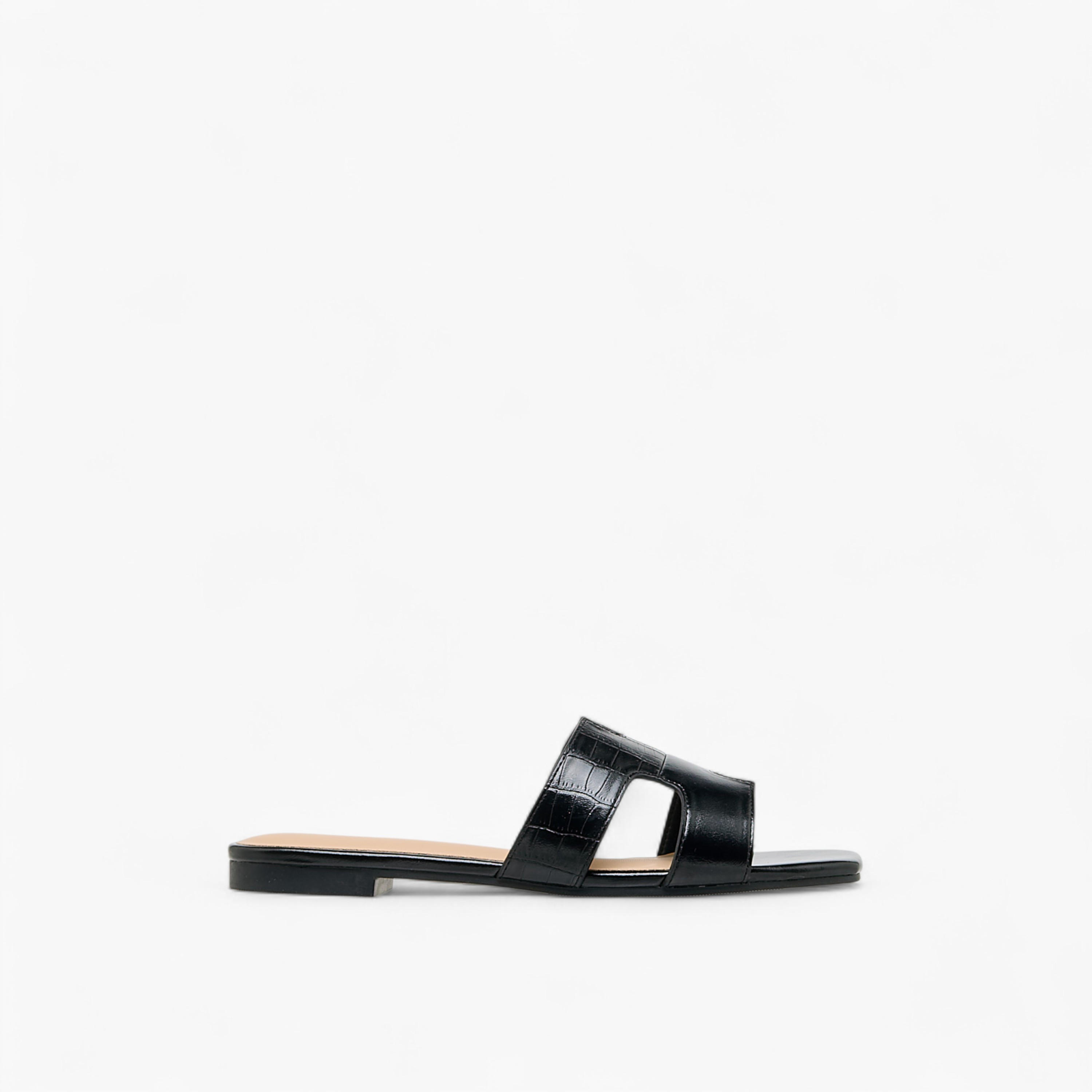صندل بتفاصيل مفرغة للنساء من فلورا بيلا-women-shoes-flats-sandals-image-3