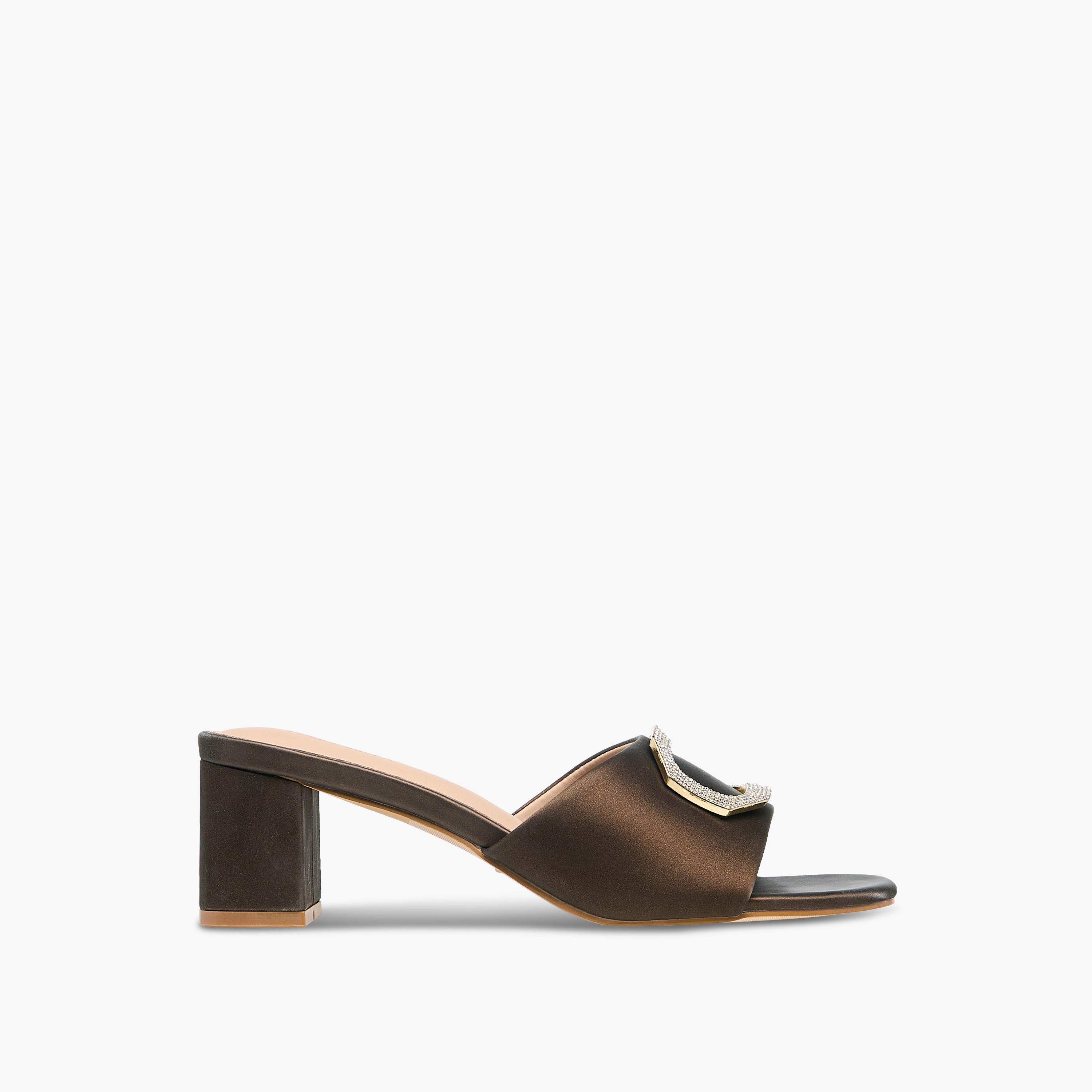 صندل مزين سهل الارتداء وبكعب سميك من فلورا بيلا-women-shoes-sandals-heeled-image-3